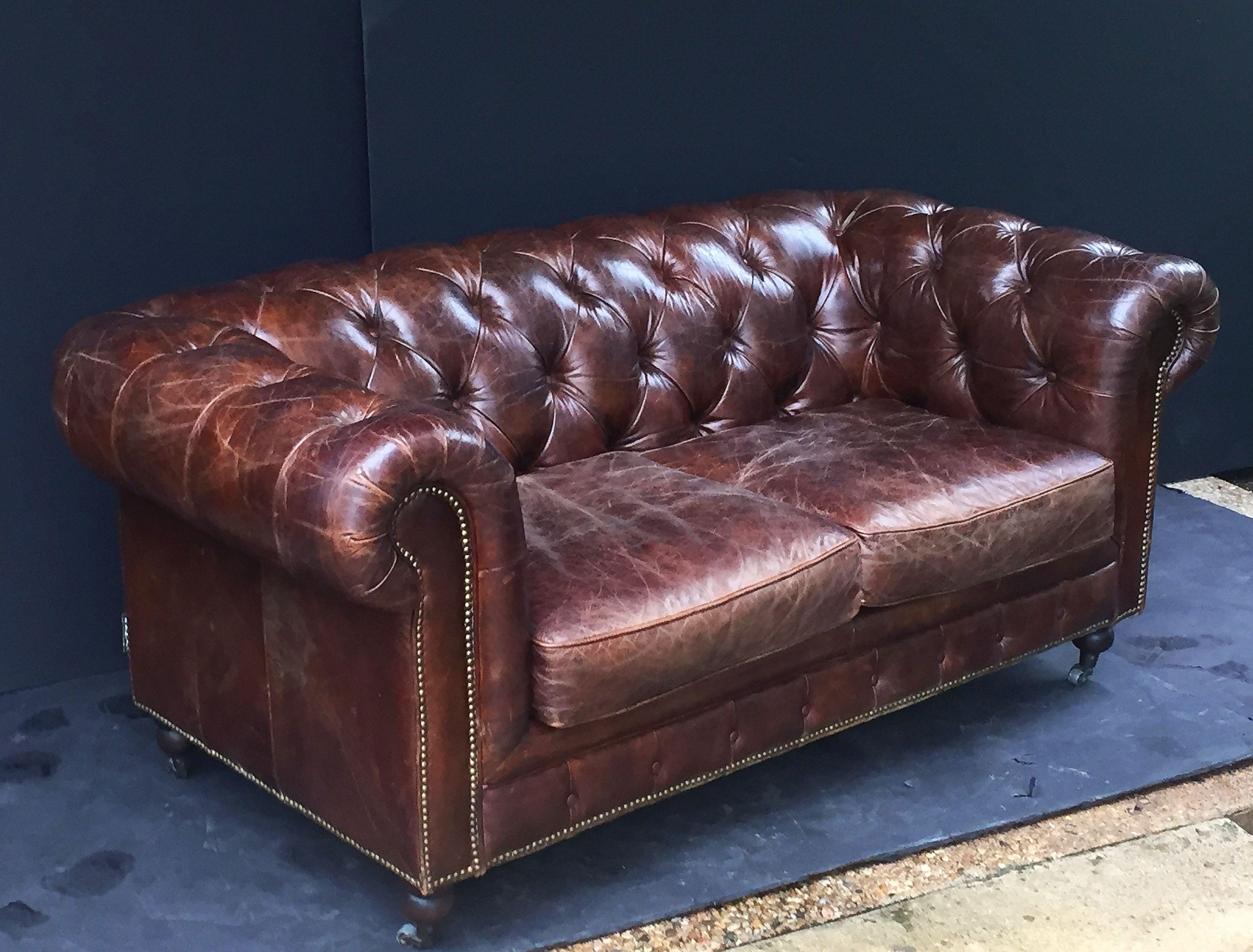20th Century English Chesterfield Sofa of Tufted Leather