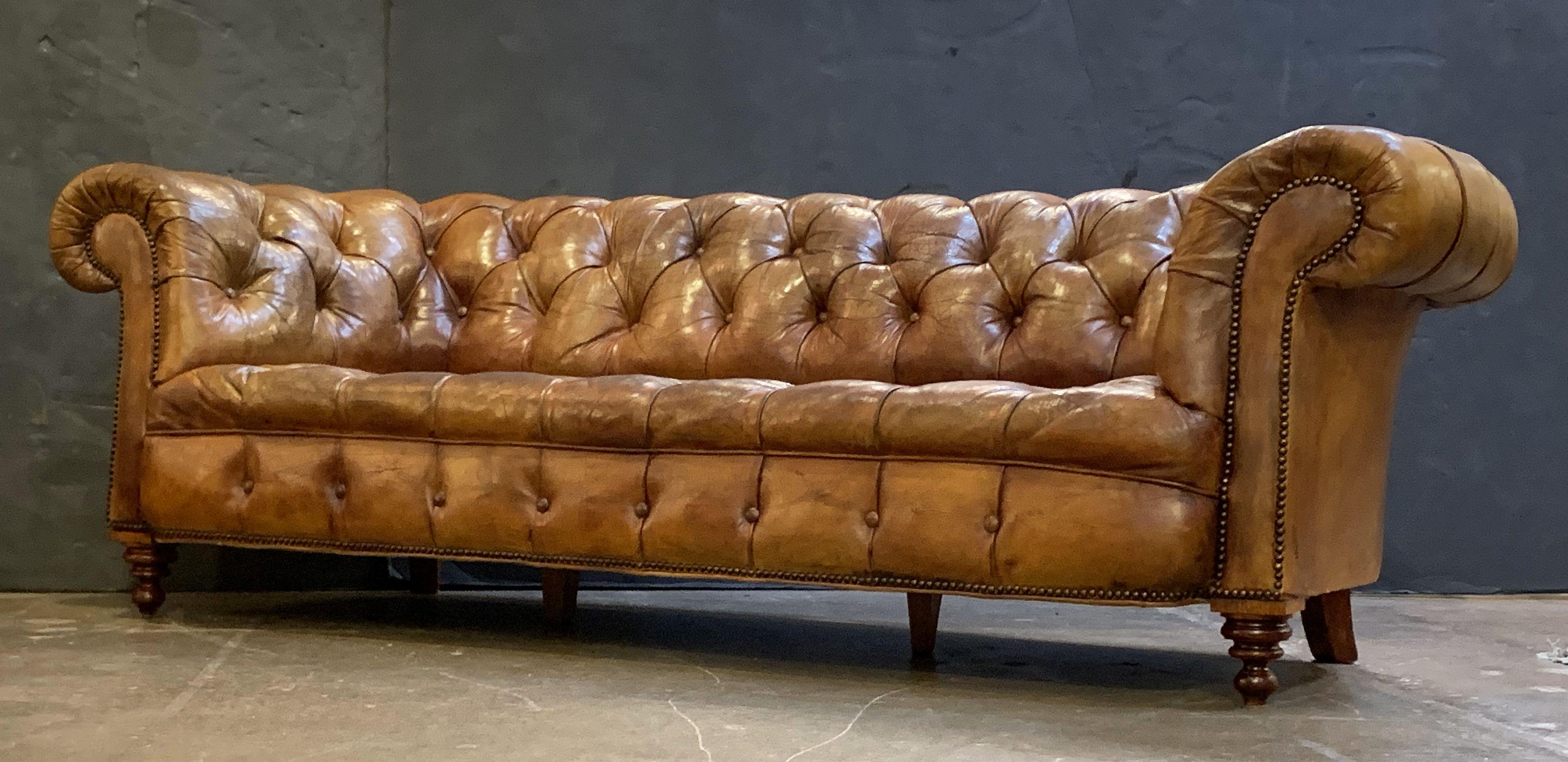 English Chesterfield Sofa of Tufted Leather 2