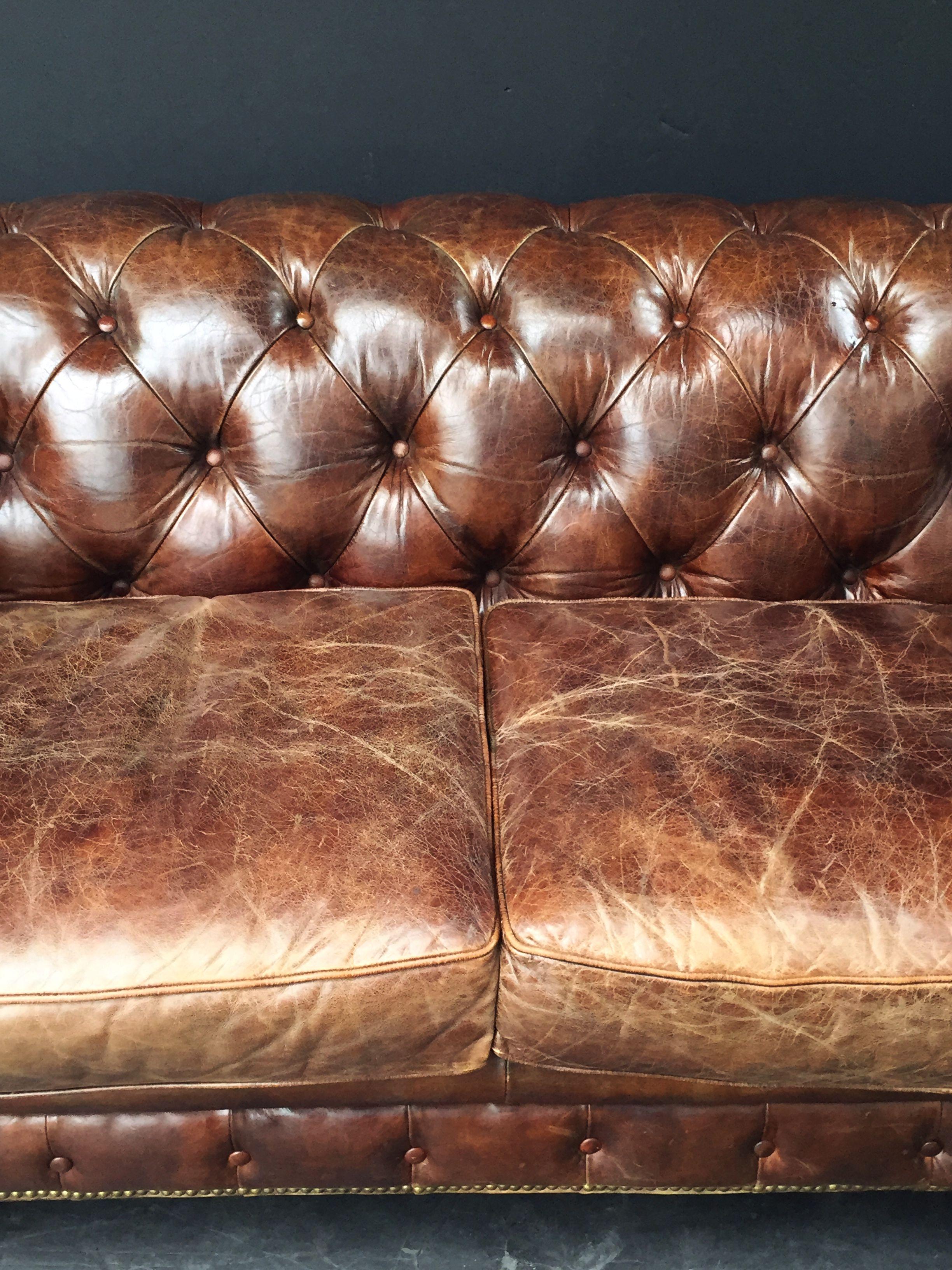 English Chesterfield Sofa of Tufted Leather 4