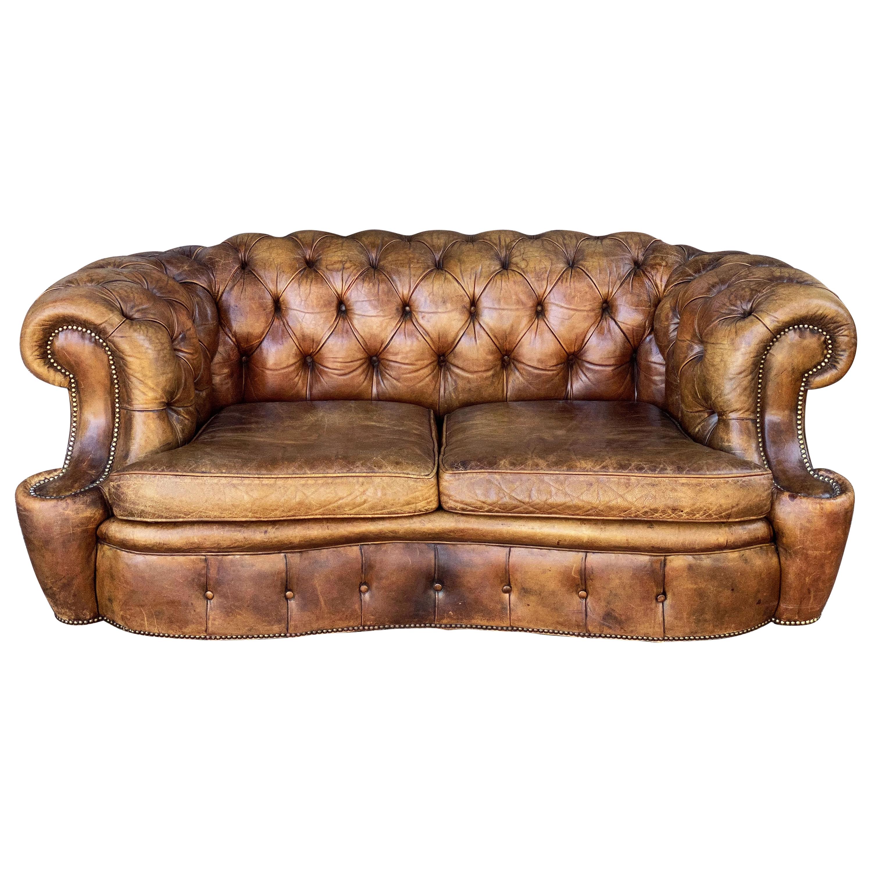 English Chesterfield Sofa of Tufted Leather