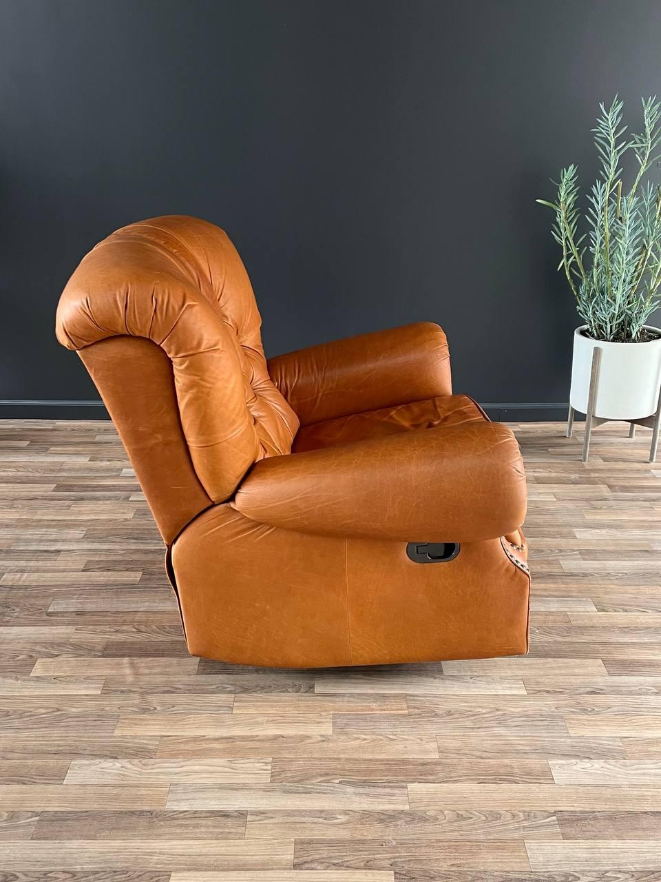 Late 20th Century English Chesterfield Style Italian Leather Reclining Lounge Chair