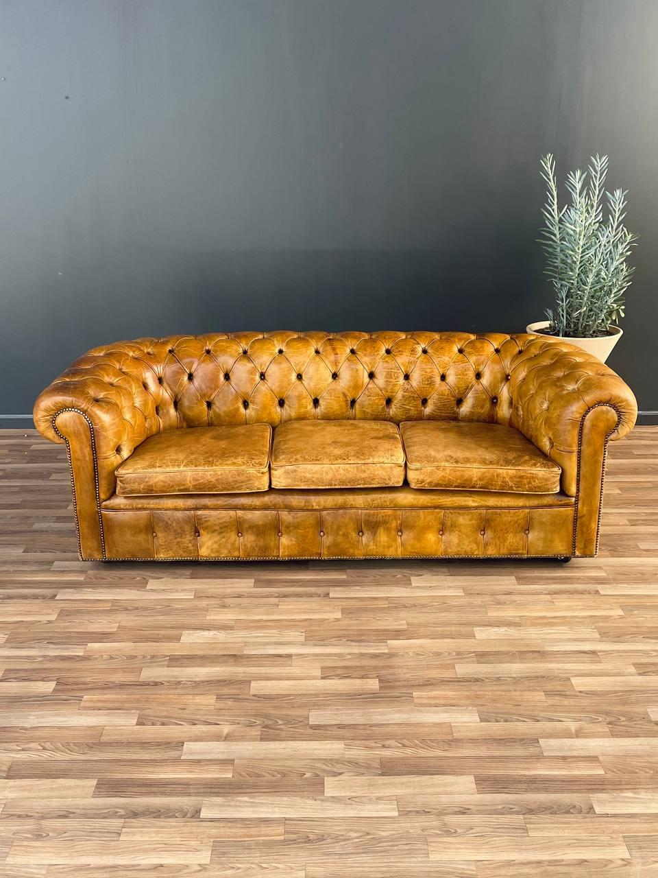 Other English Chesterfield Tufted Leather Sofa For Sale