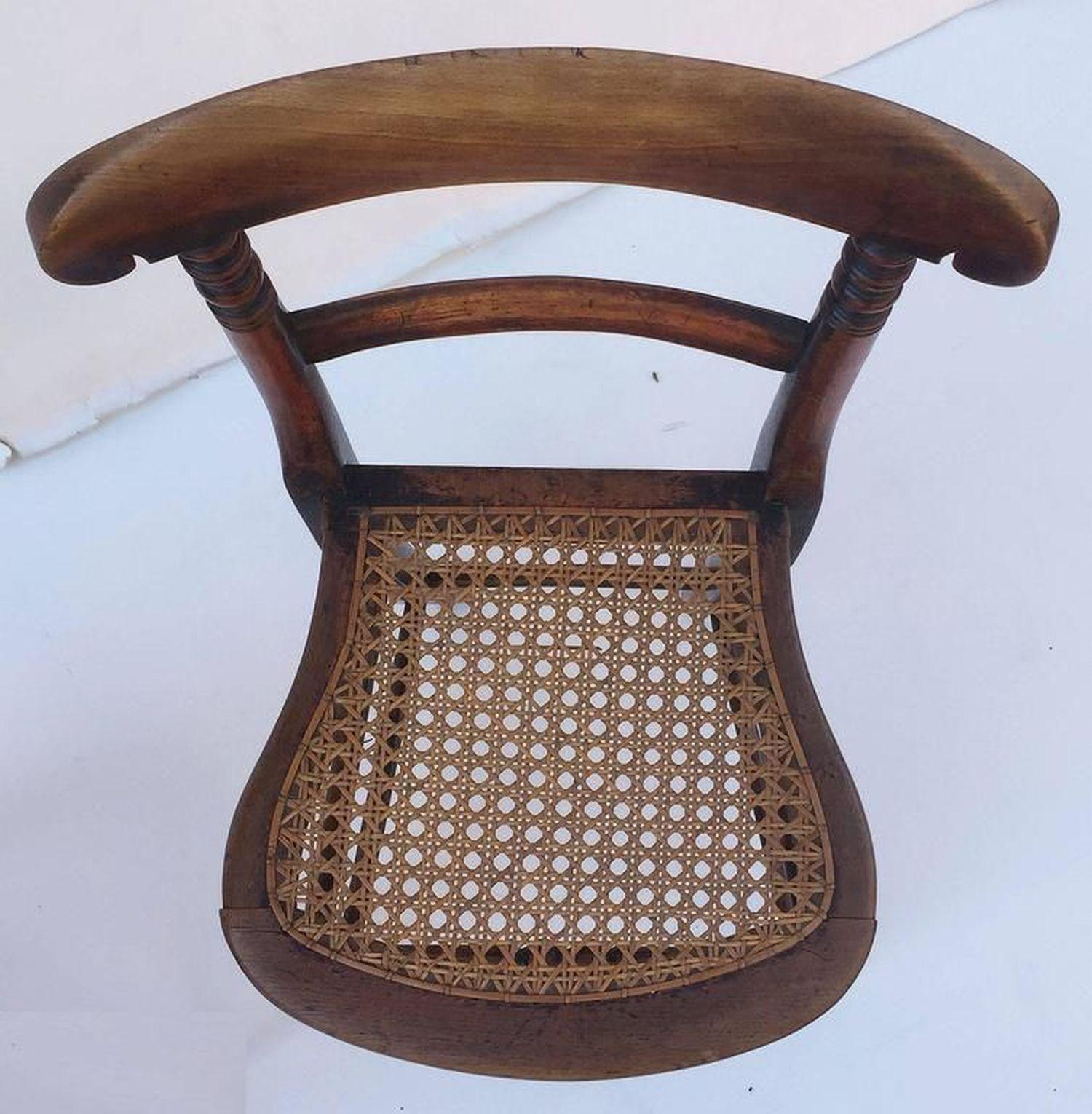 English Child's Correction Chair from the Georgian Era In Good Condition In Austin, TX