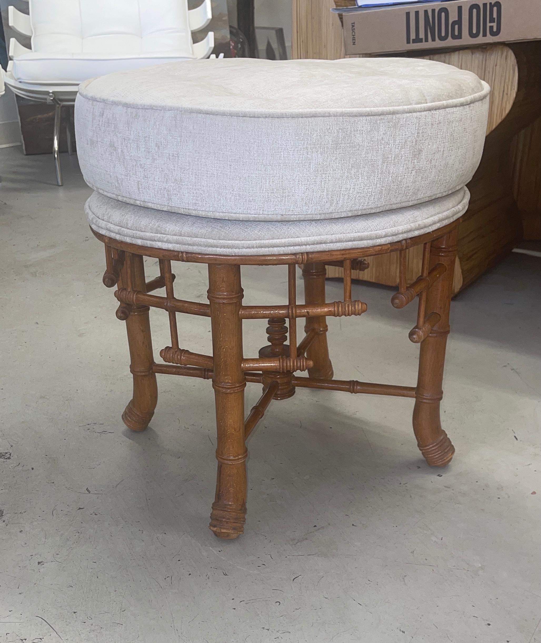 Lovely English Chinese Chippendale faux bamboo stool with a newly upholstered top. From a local Palm Springs estate, this piece had been in the family for a few generations. Good condition with age appropriate wear and some imperfections to the