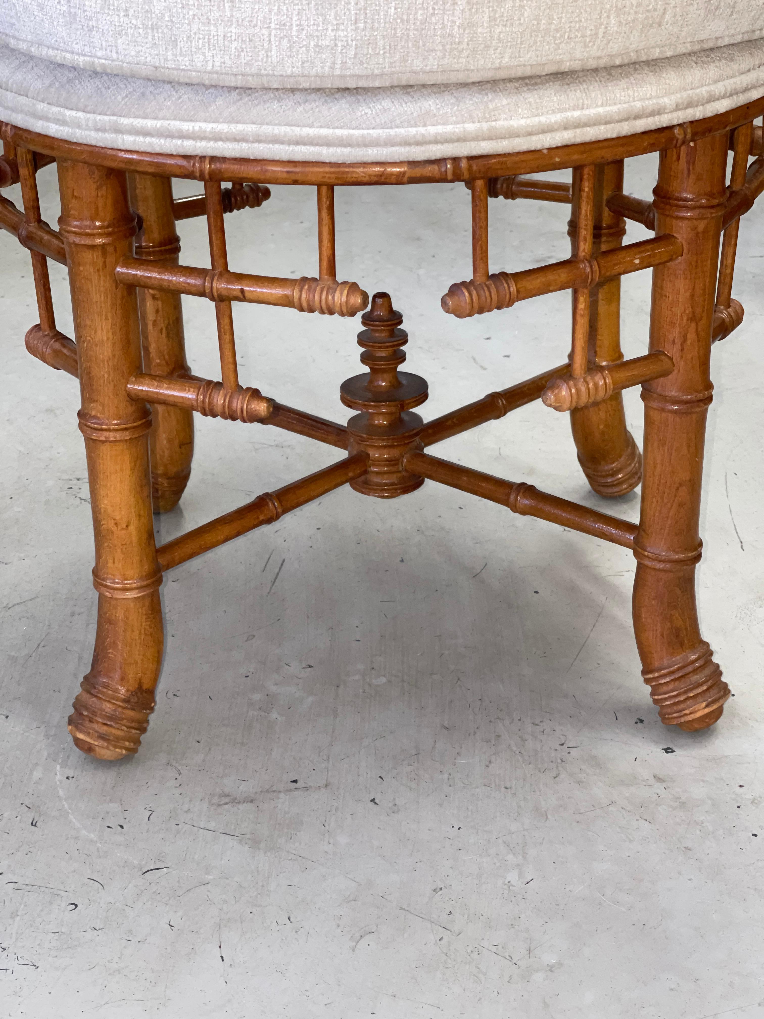 English Chinese Chippendale Faux Bamboo Stool In Good Condition In Palm Springs, CA