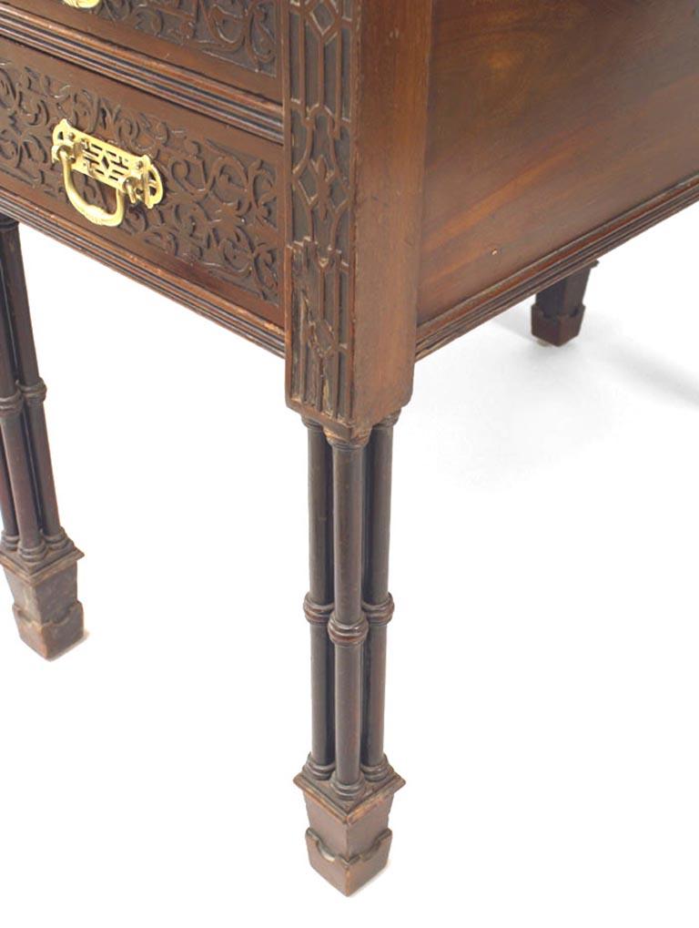 Anglais Bureau anglais chinois Chippendale en acajou en vente