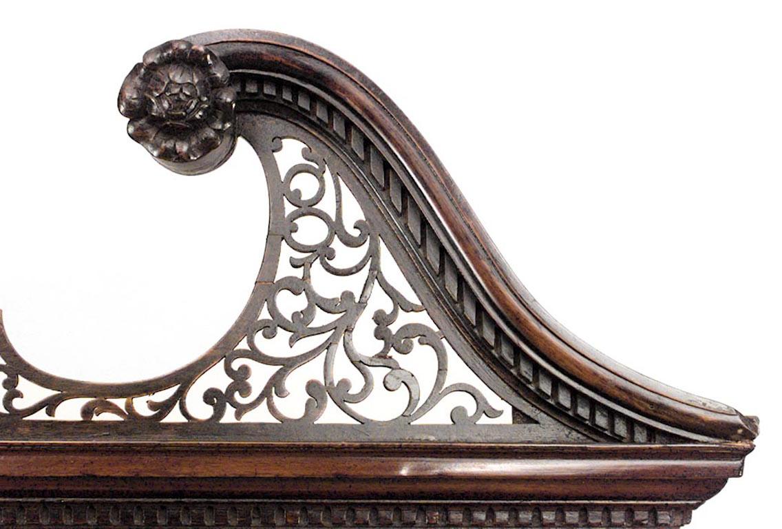 XIX secolo Segretaria inglese cinese in stile Chippendale con design a reticolo in vendita