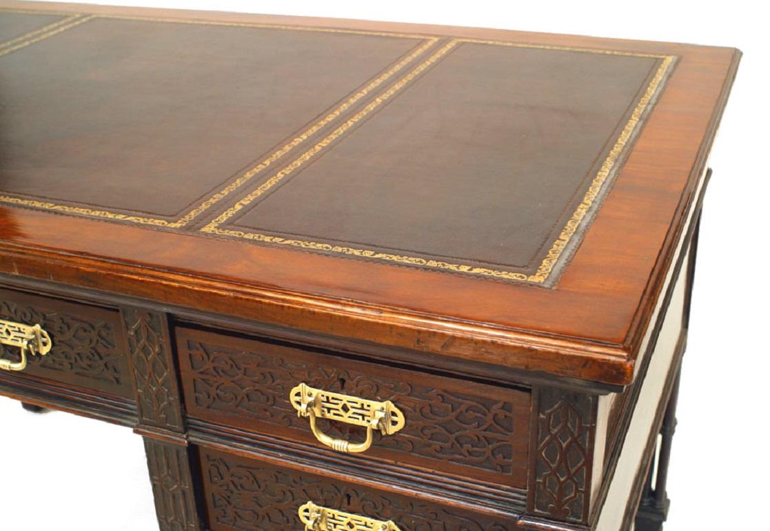 English Chinese Chippendale Style Mahogany Desk In Good Condition For Sale In New York, NY
