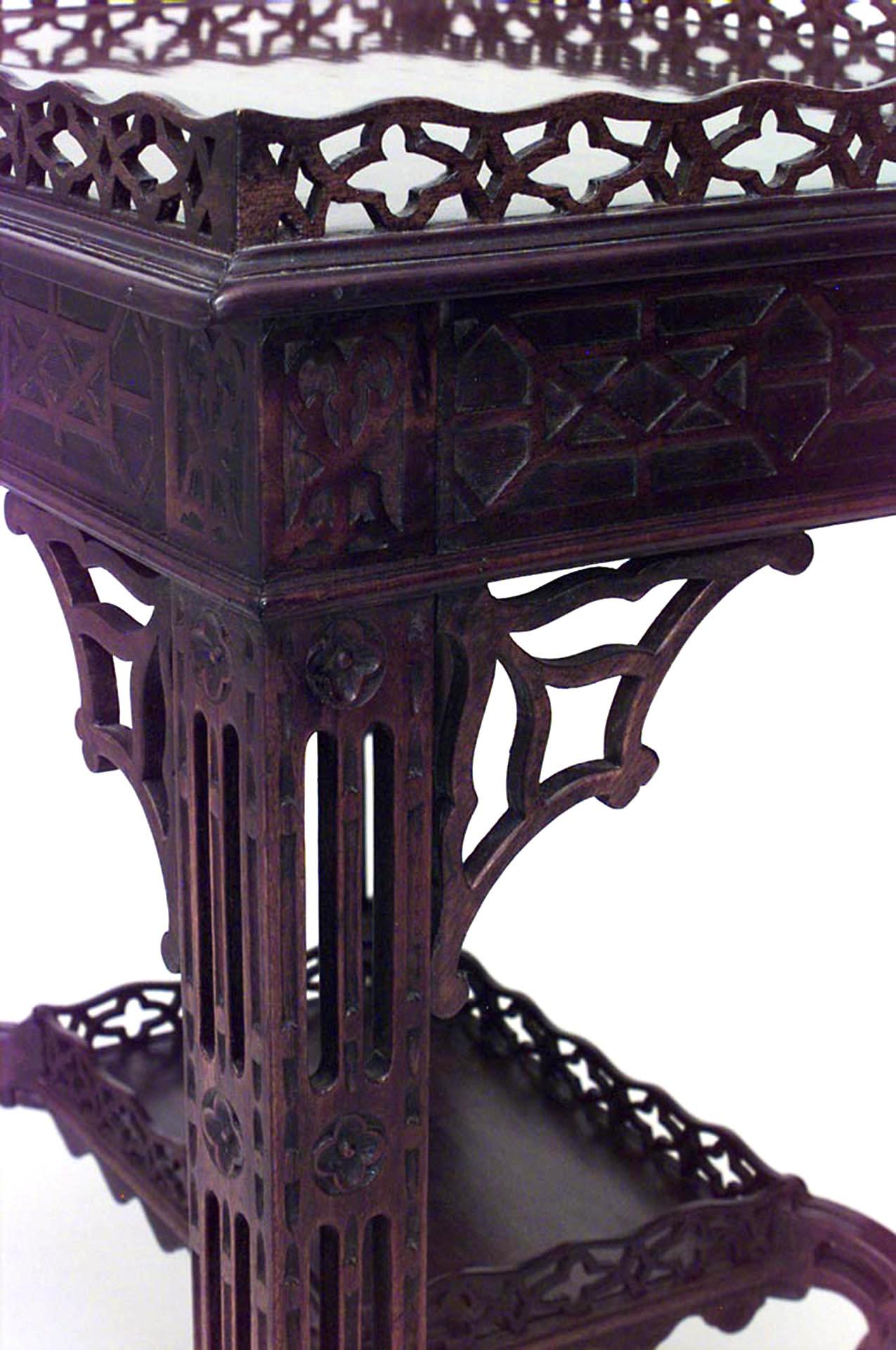 English Chinese Chippendale Mahogany Table In Good Condition For Sale In New York, NY