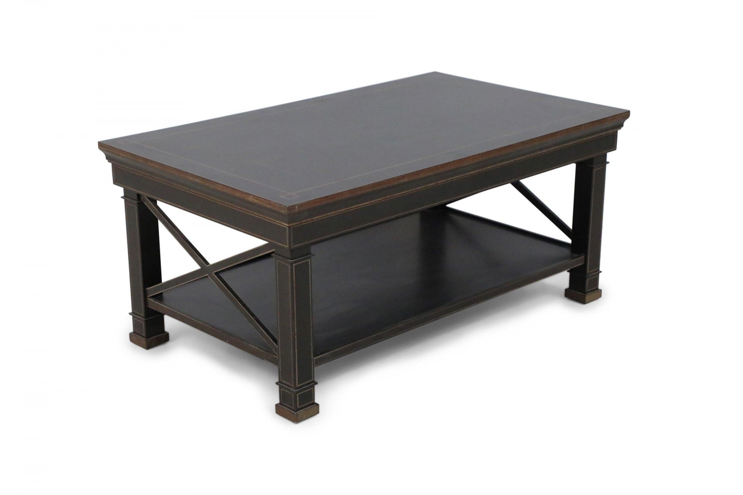 English Chinese Chippendale Style Wooden Coffee Table In Good Condition For Sale In New York, NY