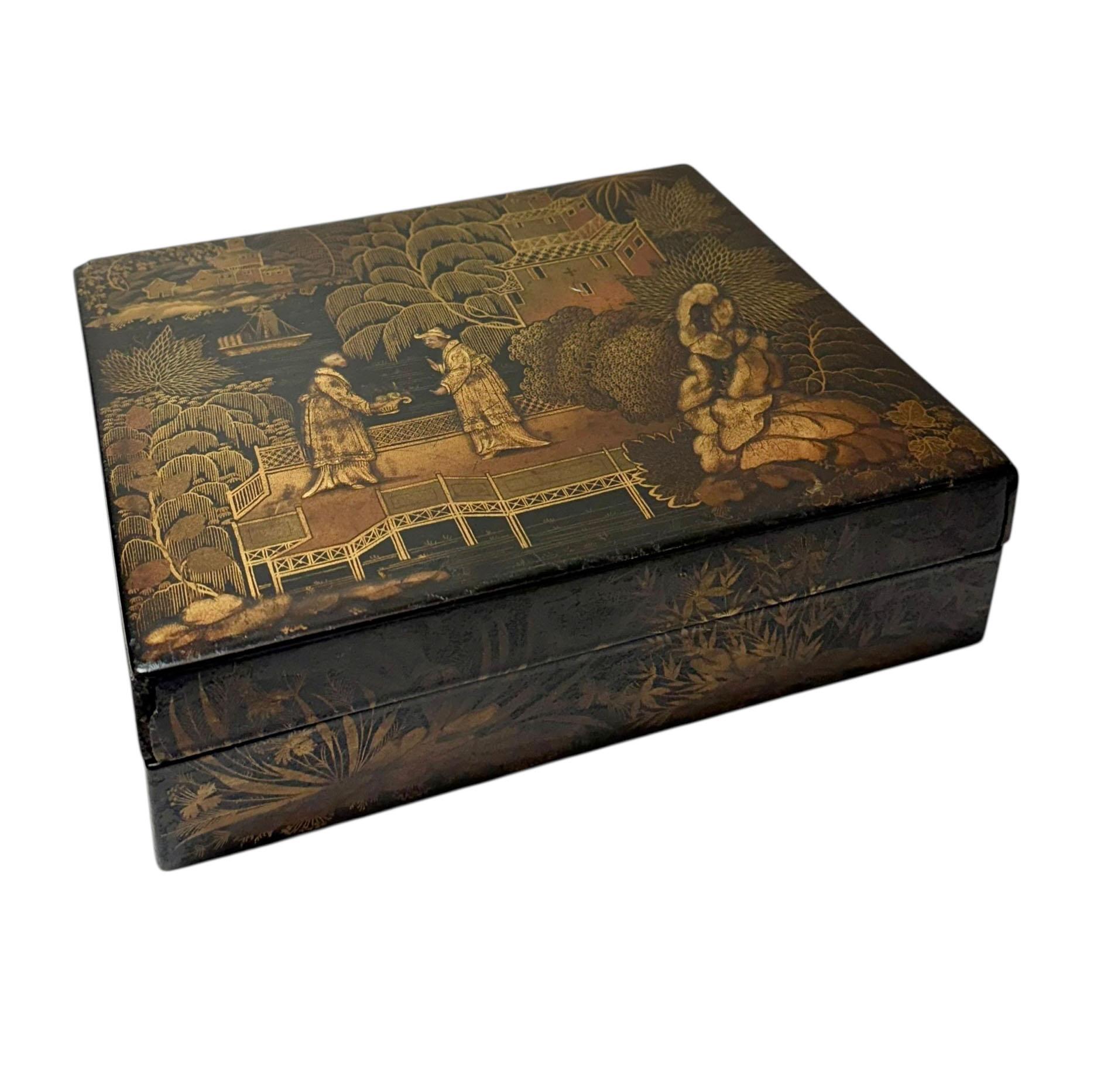 Englische Chinoiserie-Box aus schwarzem Lack, frühe Regency-Periode (Spätes 19. Jahrhundert) im Angebot