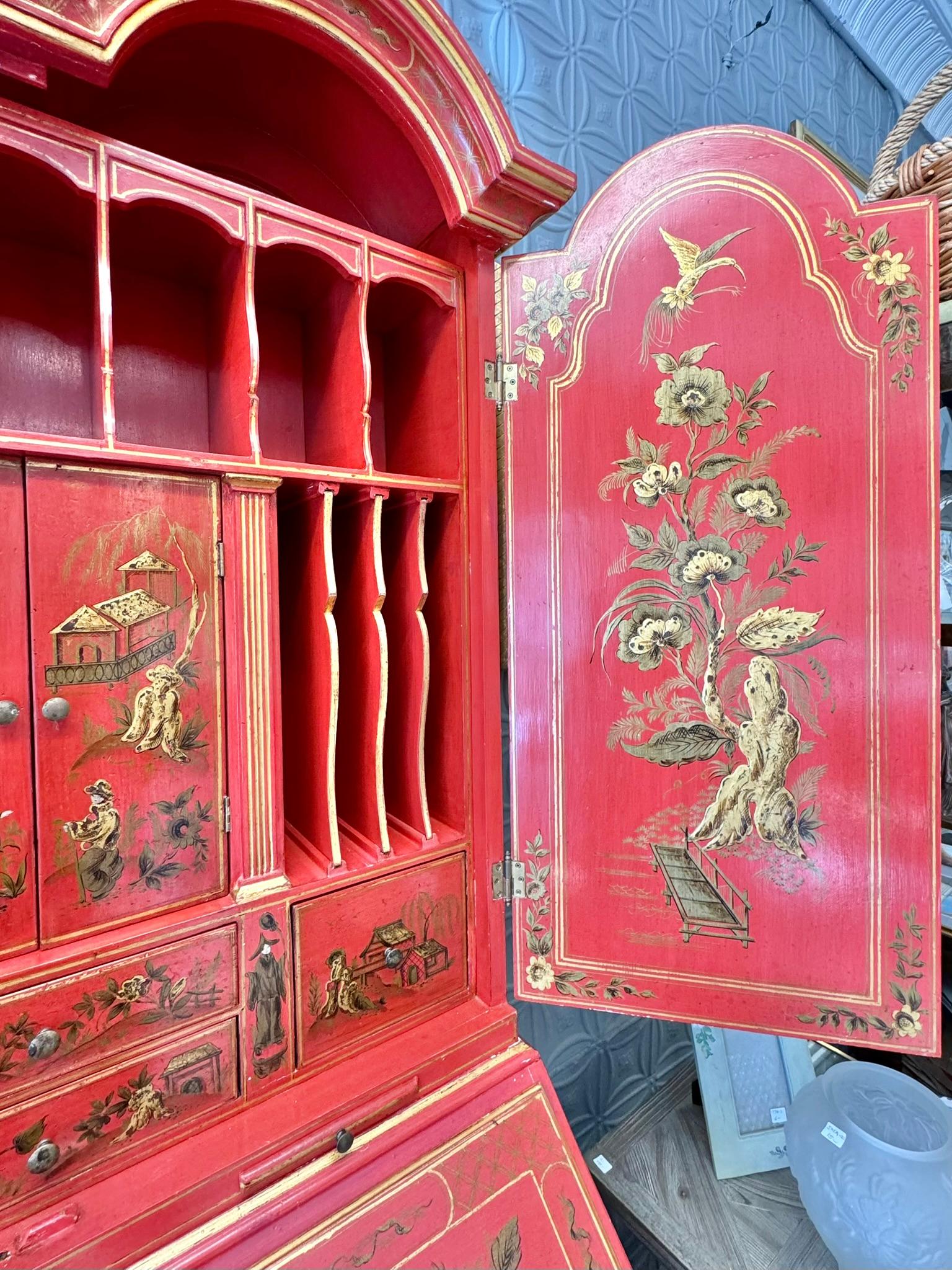 Secretario de Gabinete Inglés Chinoiserie Estilo Georgiano Japanned Escarlata Bermellón en venta 3