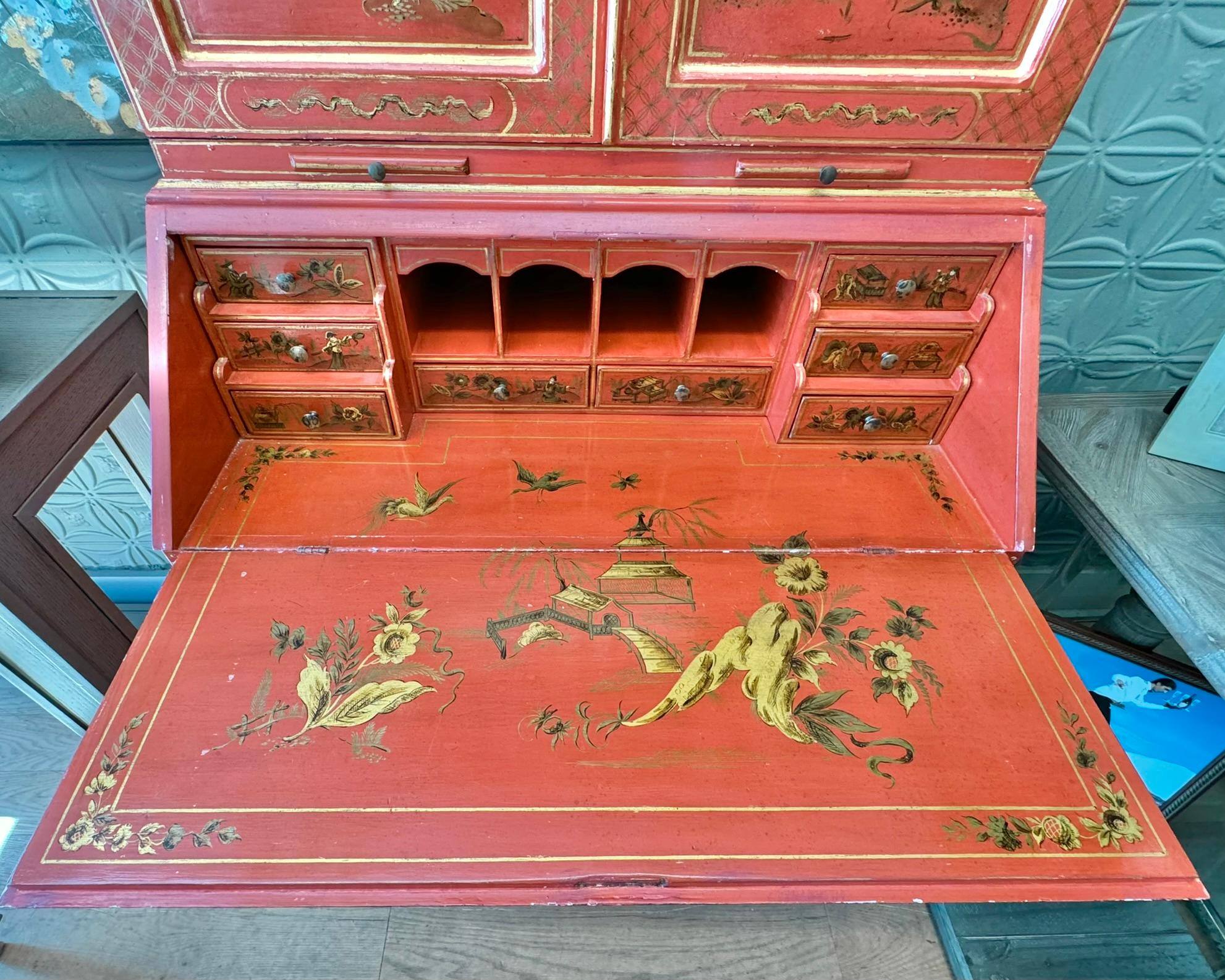 Secretario de Gabinete Inglés Chinoiserie Estilo Georgiano Japanned Escarlata Bermellón Madera en venta