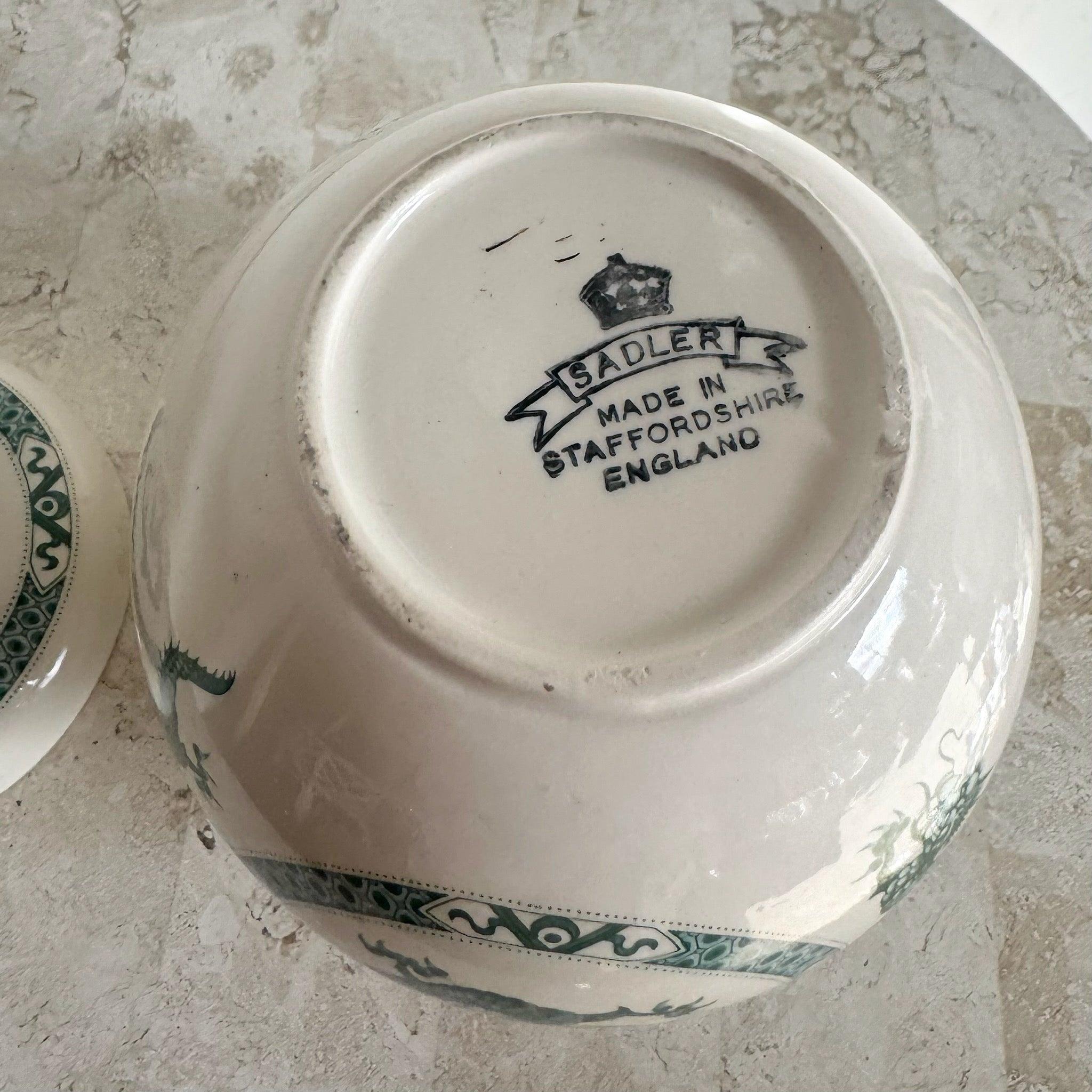 English Chinoiserie Porcelain Green Dragon Ginger Jar by Sadler In Good Condition In Delray Beach, FL