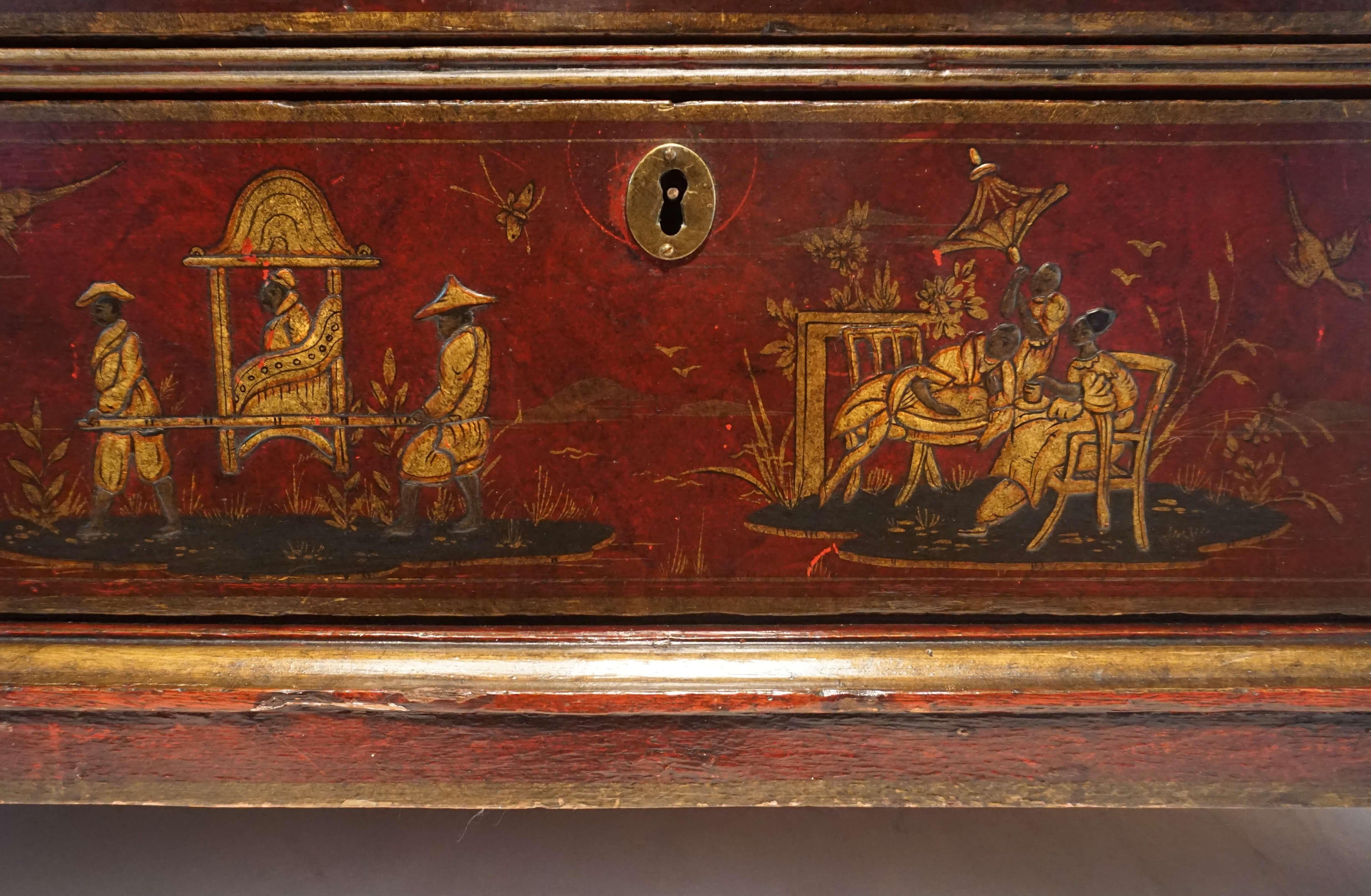 English Chinoiserie Red Japanned Chest of Drawers, circa 1720 7