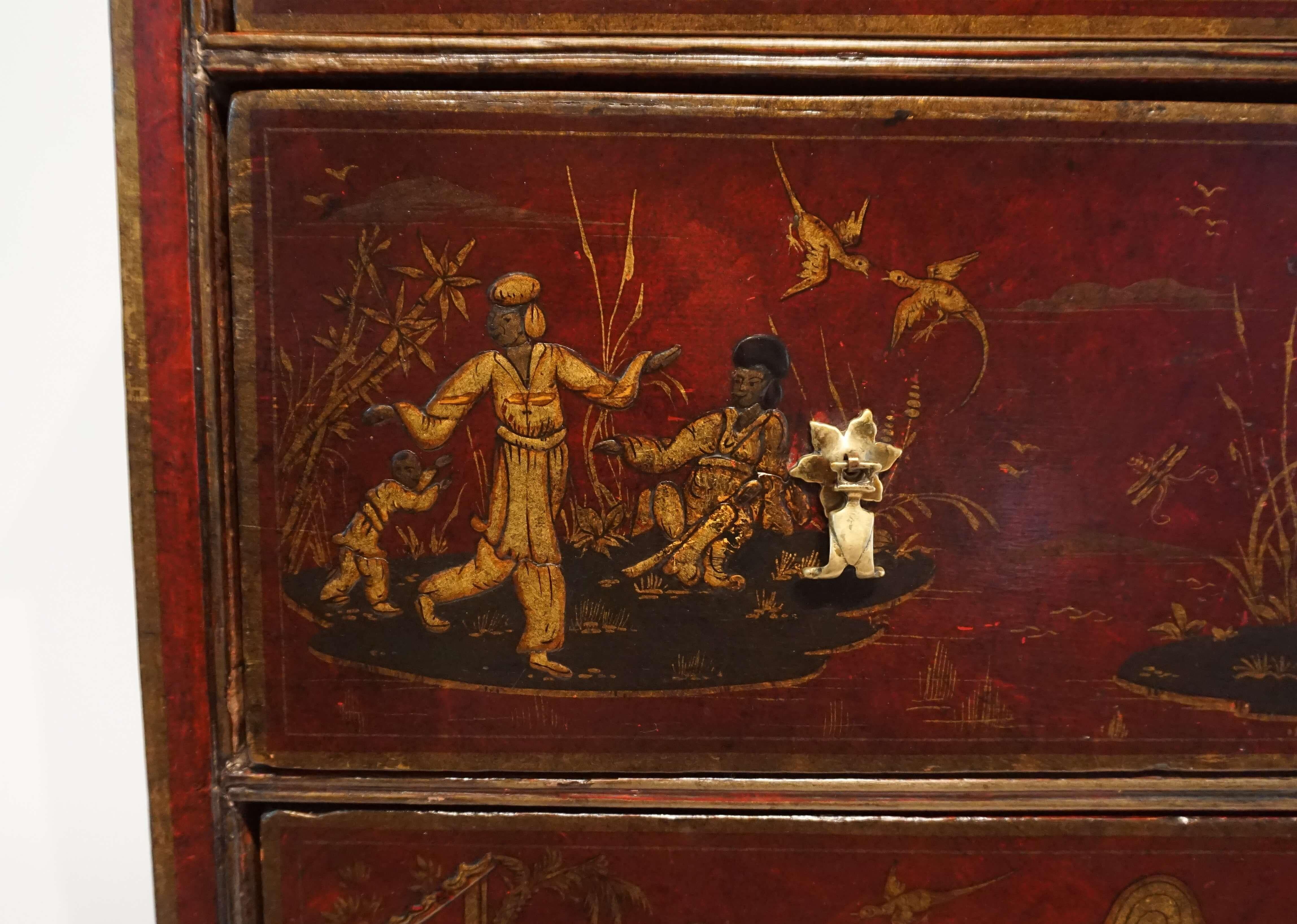 English Chinoiserie Red Japanned Chest of Drawers, circa 1720 3