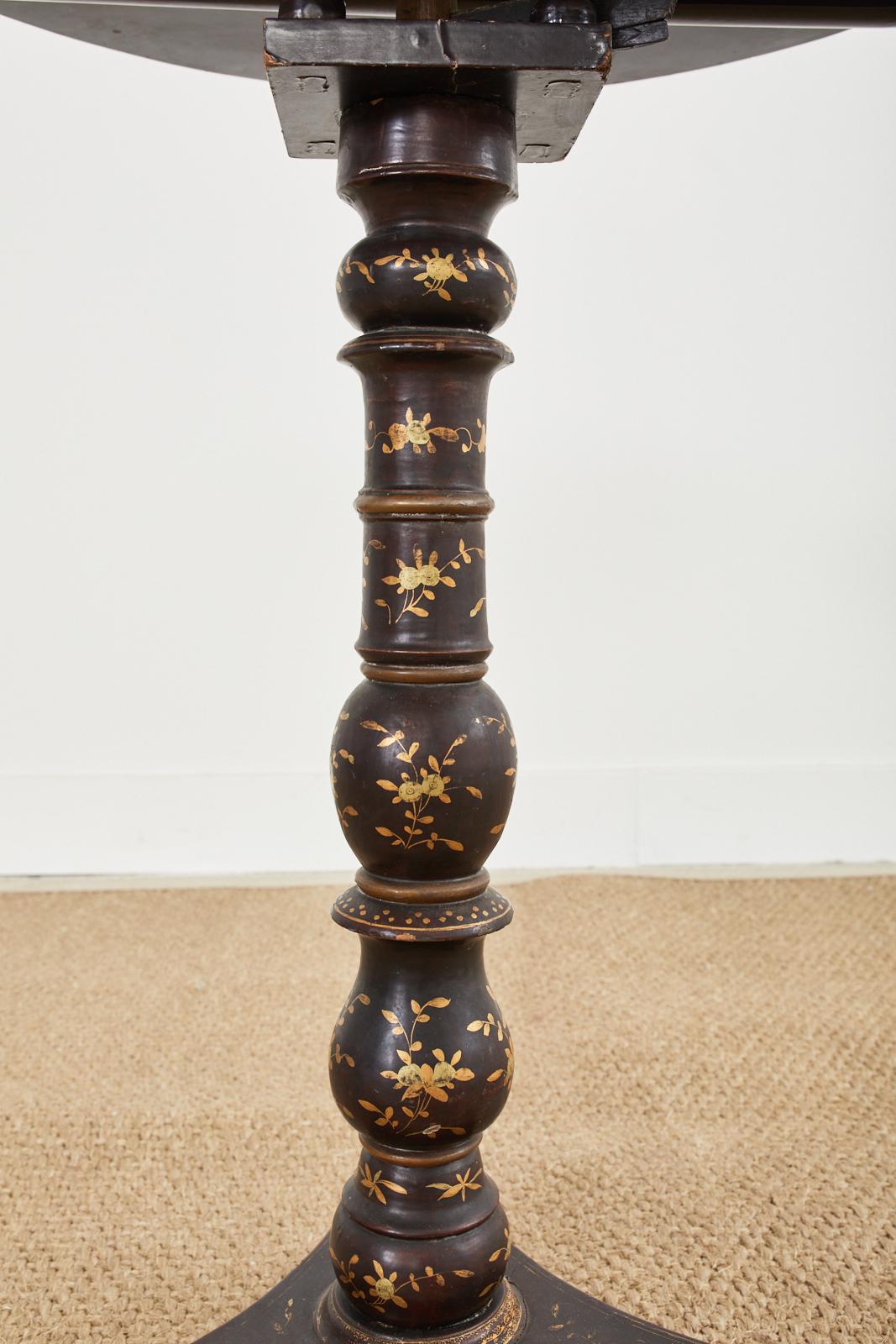 19th Century English Chinoiserie Tilt Top Pedestal Tripod Table For Sale