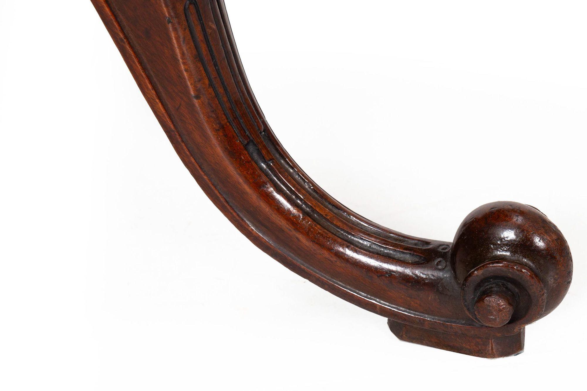 Table à tarte Chippendale anglaise ancienne en acajou sculpté, vers 1760 en vente 5