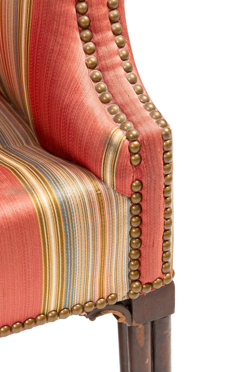 English Chippendale Candy Striped Camelback Sofa en vente 6