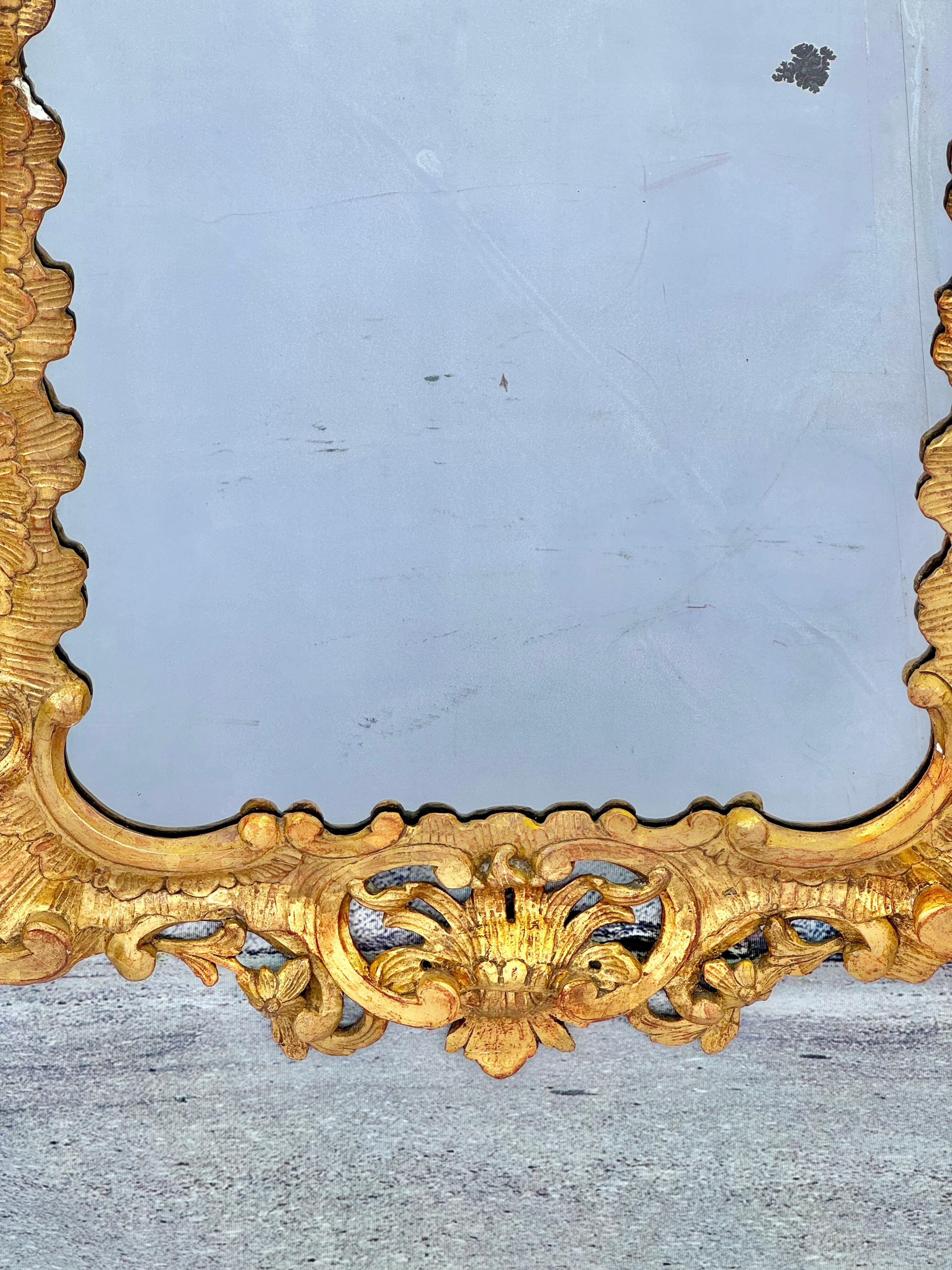 English Chippendale Carved Gilt Wood Mirror For Sale 1