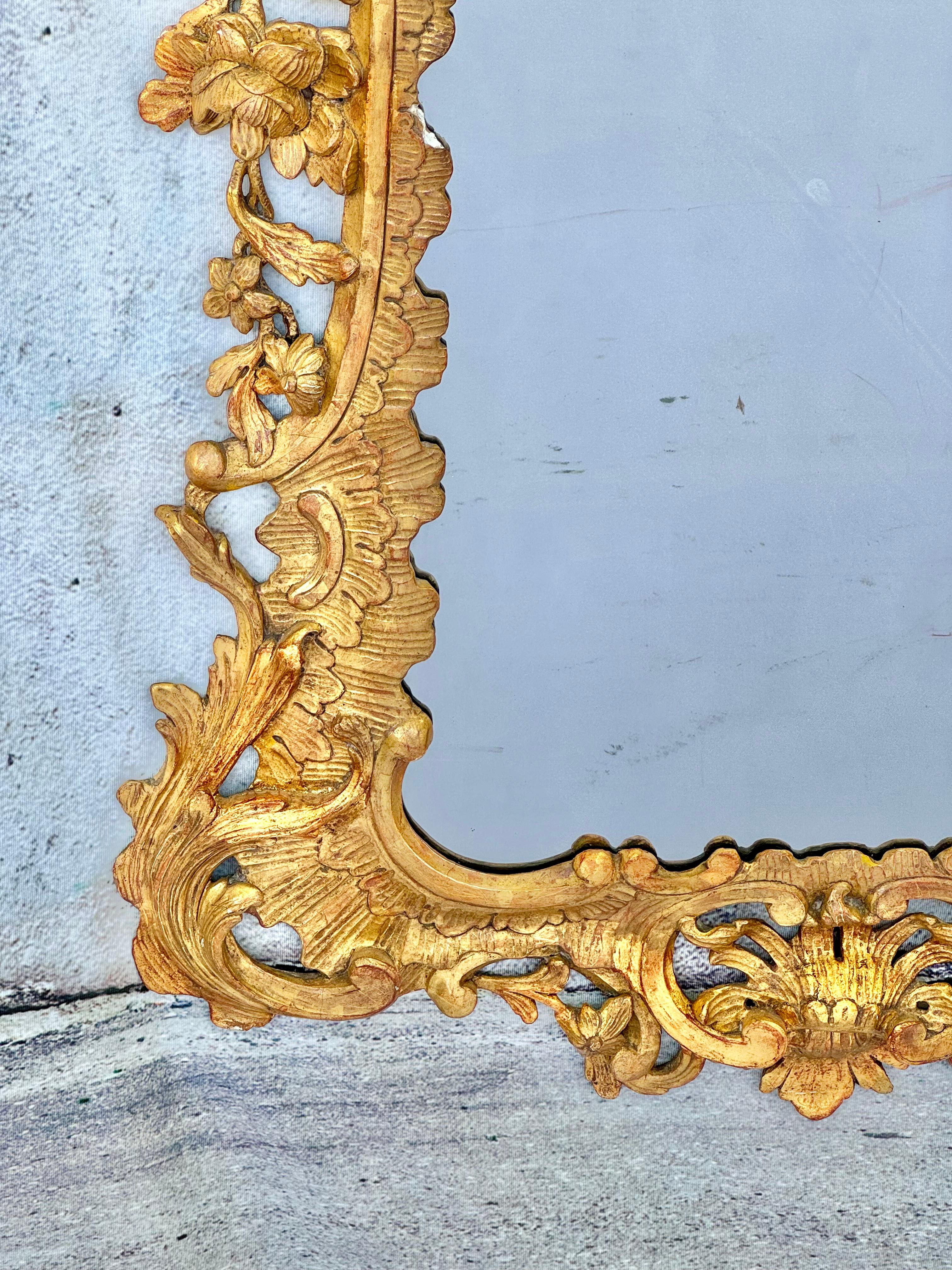 English Chippendale Carved Gilt Wood Mirror For Sale 2