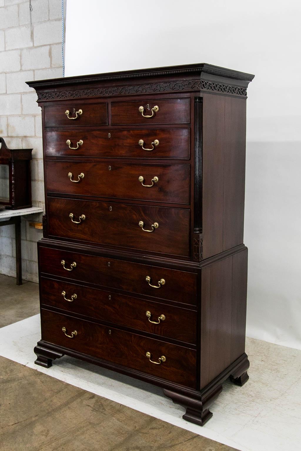 English Chippendale Chest On Chest In Good Condition For Sale In Wilson, NC