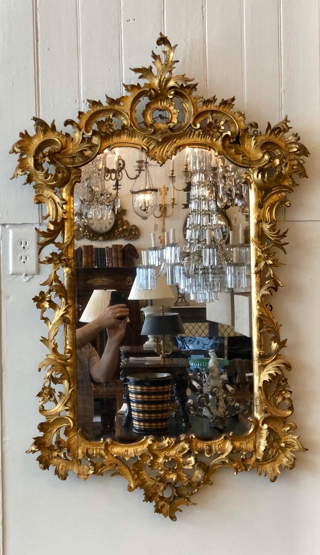 Miroir Chippendale anglais en bois doré sculpté, 18ème siècle en vente 9