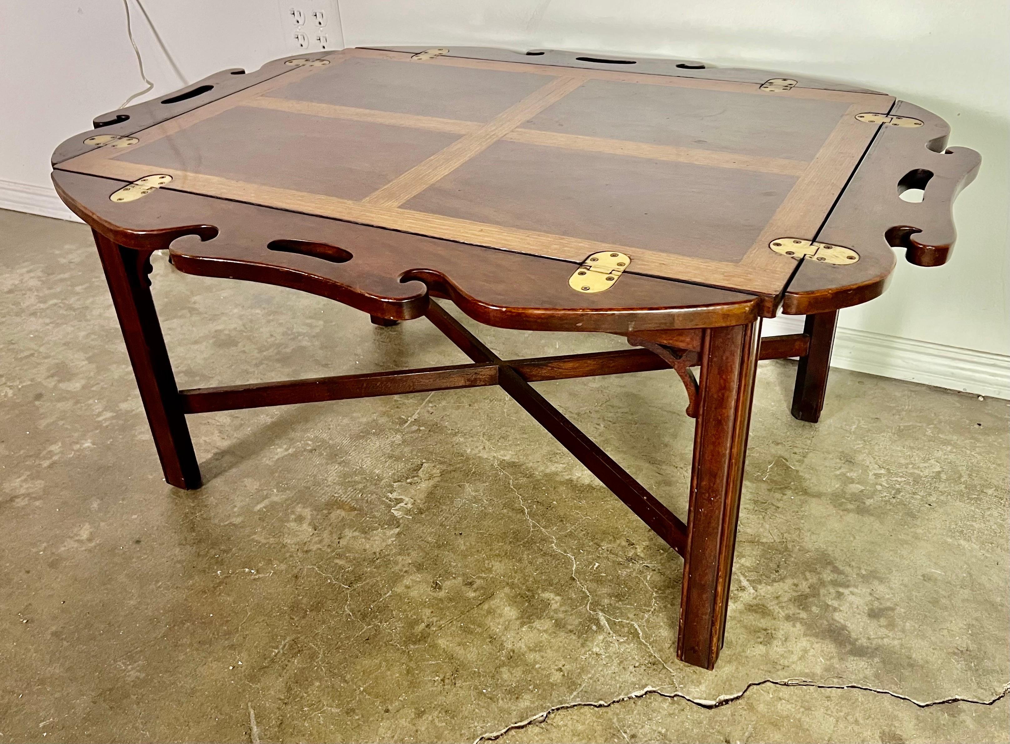 Georgian English Chippendale Inlaid Mahogany Tea Table C. 1940's For Sale