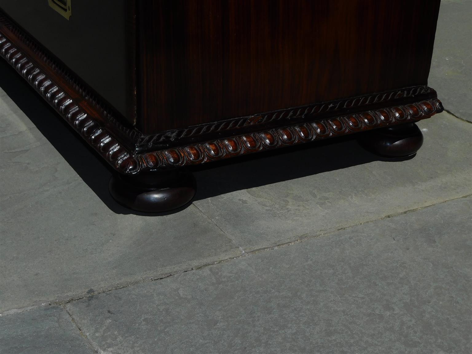 Commode de campagne militaire anglaise Chippendale en bois de violette avec secrétaire, vers 1780 en vente 3