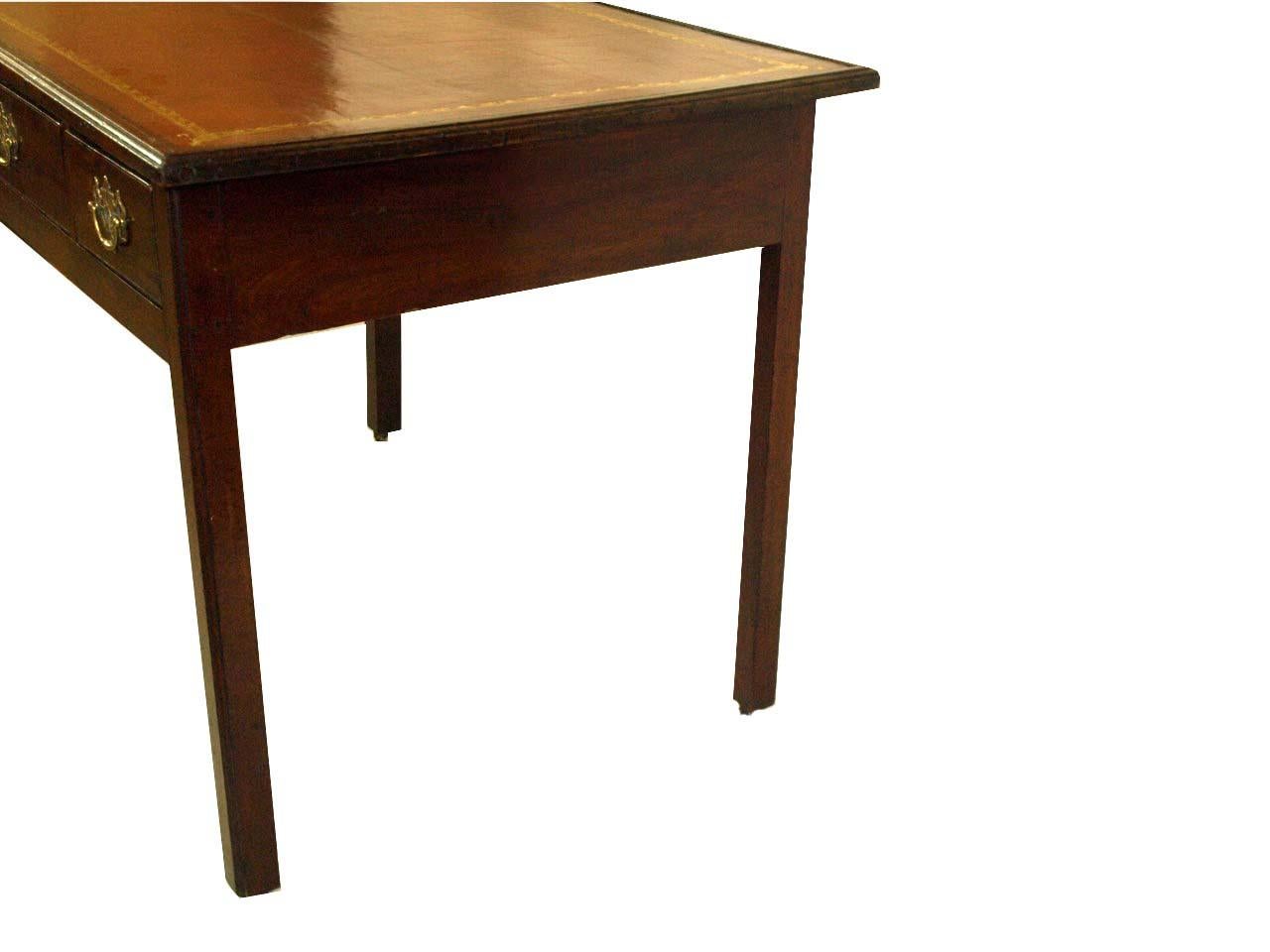 English Chippendale Leather Top Writing Table In Good Condition For Sale In Wilson, NC