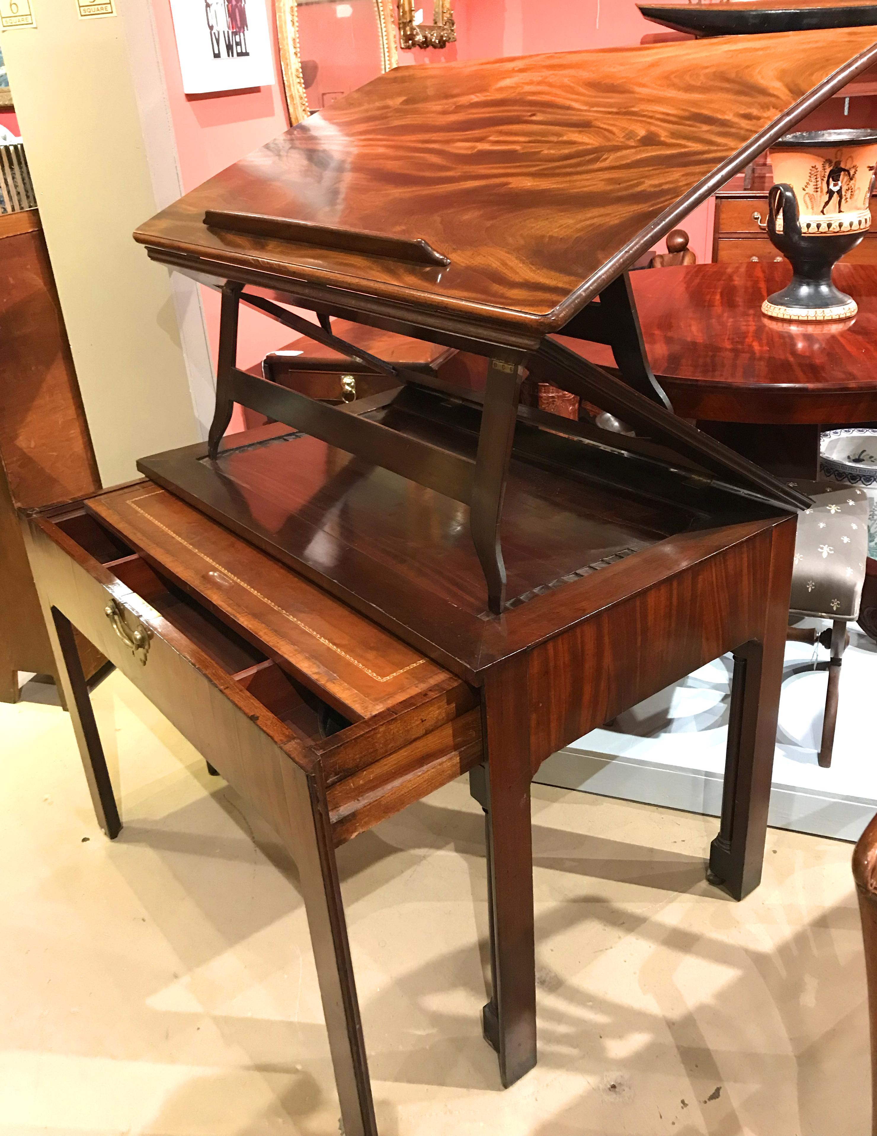 English Chippendale Mahogany Architect’s Desk or Design Table, circa 1780 In Good Condition For Sale In Milford, NH