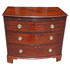 English Chippendale Mahogany Bow Front Chest of Drawers with Brushing Slide 1770