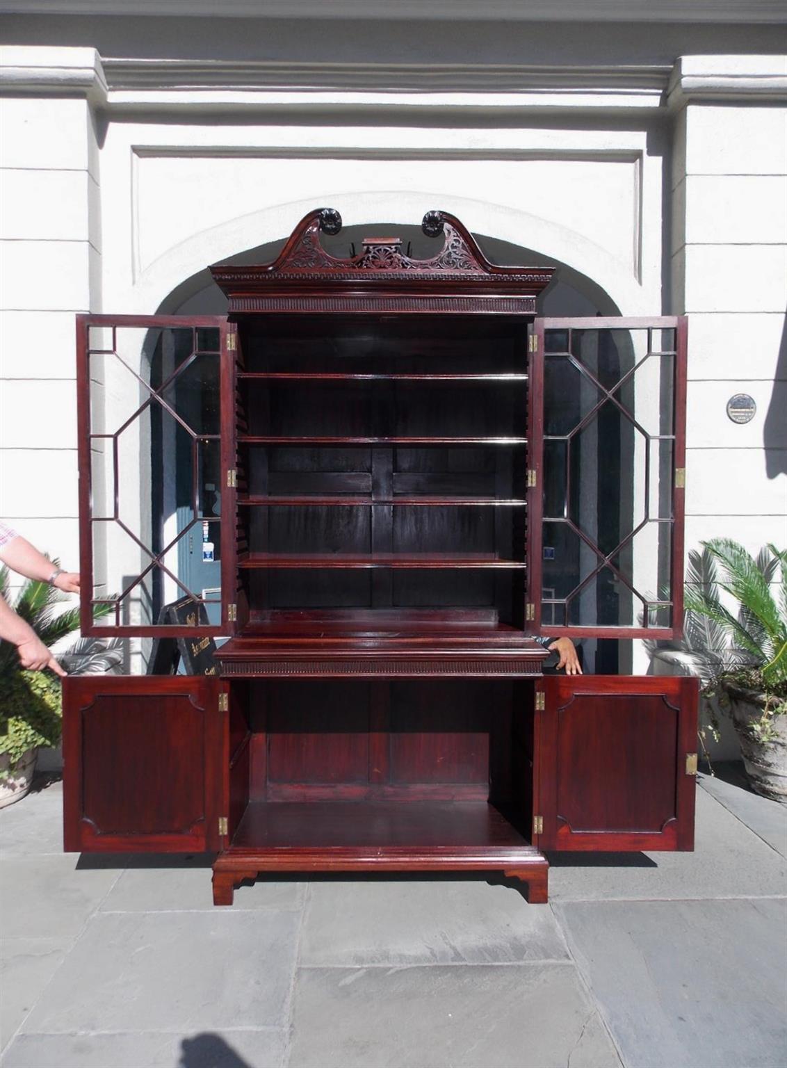 English Chippendale Mahogany Broken Arch Pedimant Fret Work Bookcase, Circa 1790 In Excellent Condition In Hollywood, SC