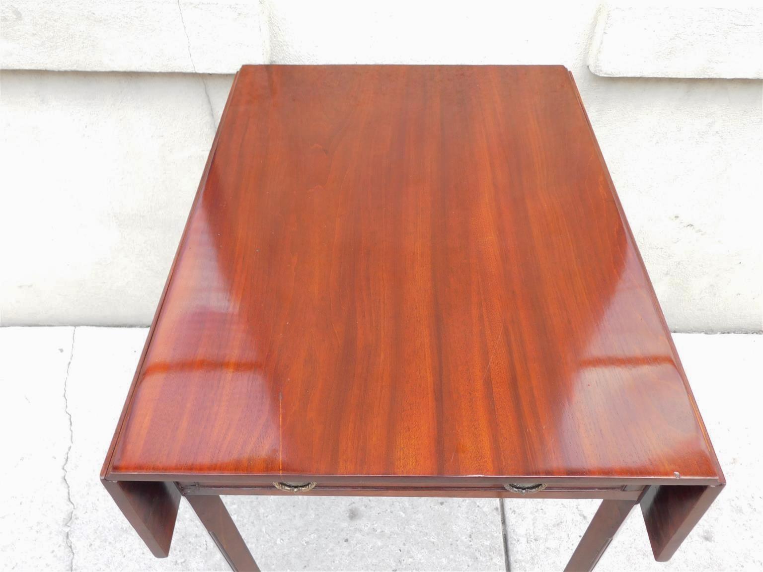 Hand-Carved English Chippendale Mahogany Drop Leaf Pembroke Table w/ Barrel Casters, C. 1770 For Sale