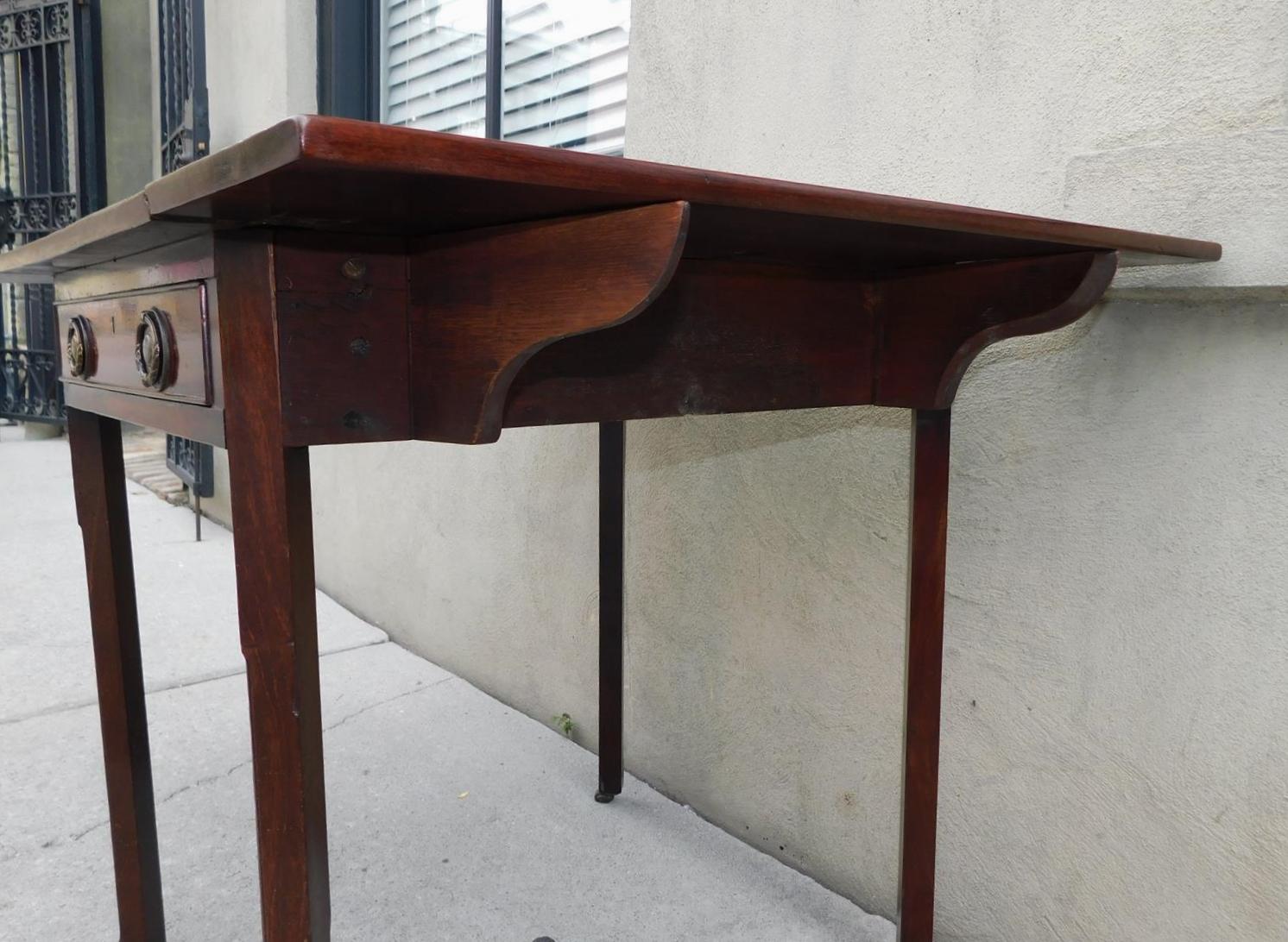 English Chippendale Mahogany Drop Leaf Pembroke Table w/ Barrel Casters, C. 1770 For Sale 3