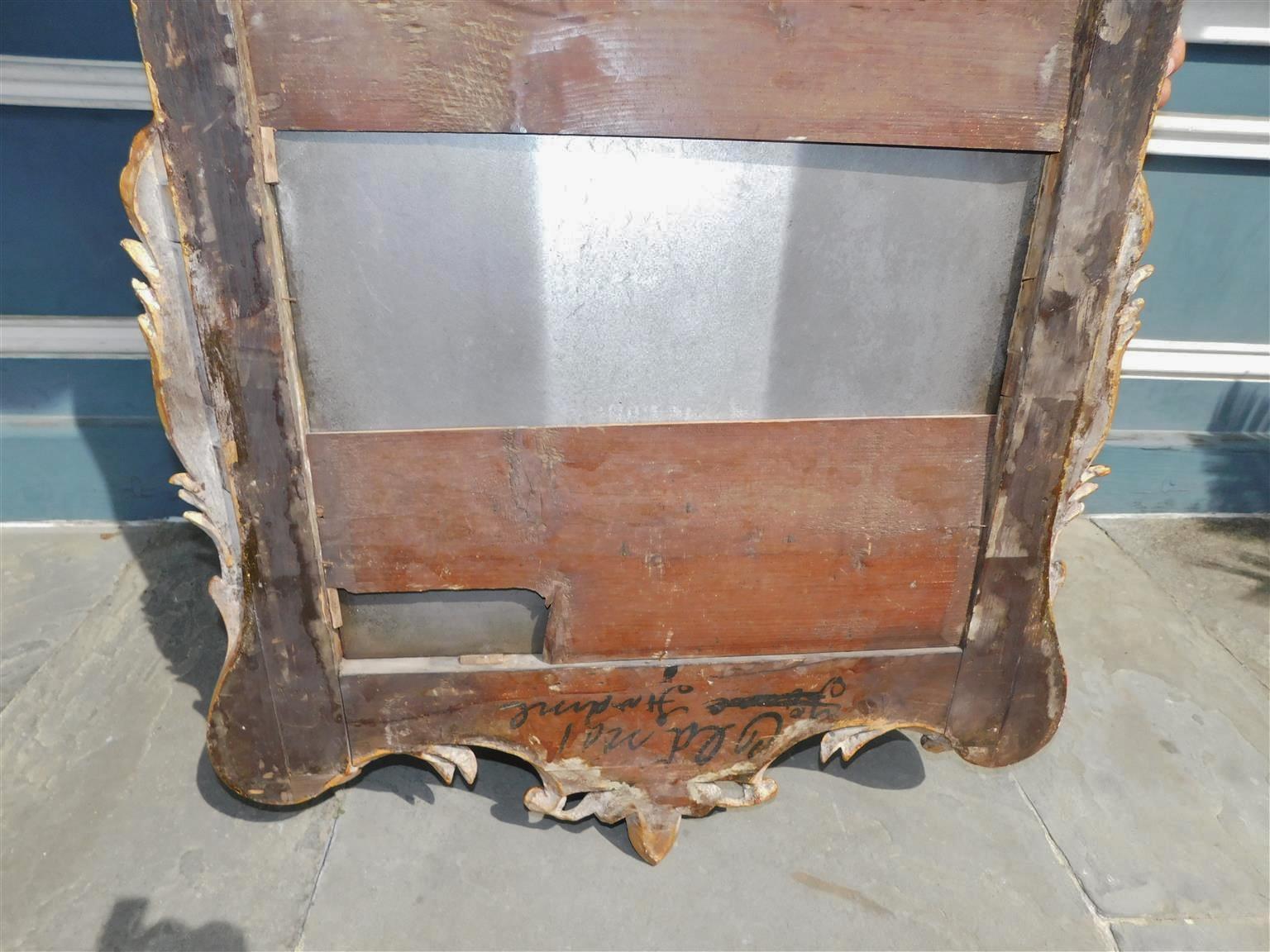 Espejo de Pared Inglés Chippendale de Caoba Dorada Tallada en Madera y Gesso Floral C. 1750 en venta 6