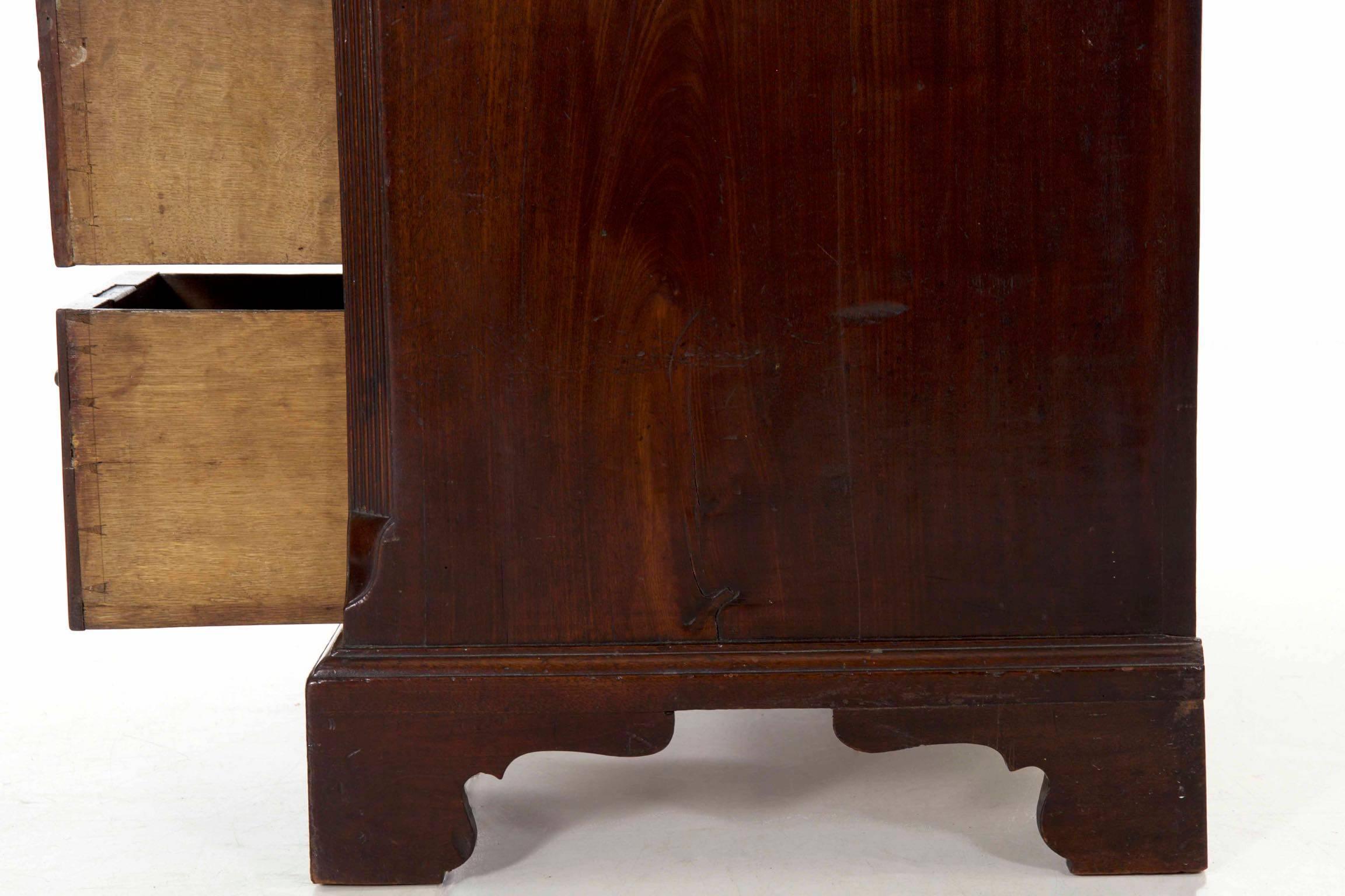 English Chippendale Mahogany Kneehole Writing Desk Table, circa 1750-1770 4