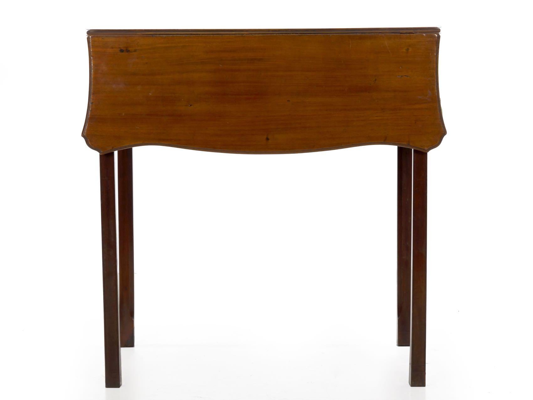 English Chippendale Mahogany Pembroke Accent Table, circa 1780 In Good Condition In Shippensburg, PA