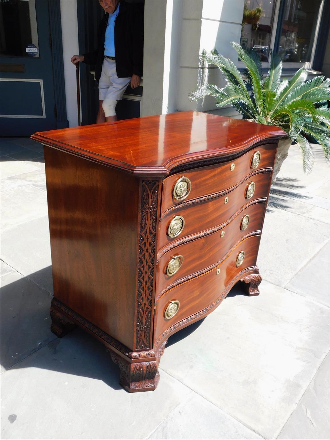 English Chippendale Mahogany Serpentine Chest with Orig Cherub Brasses, C. 1760 In Excellent Condition For Sale In Hollywood, SC