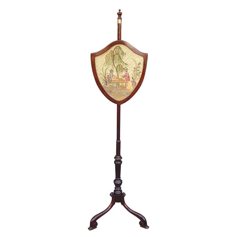 English Chippendale Mahogany Shield Back Pole Screen, Circa 1770 For Sale