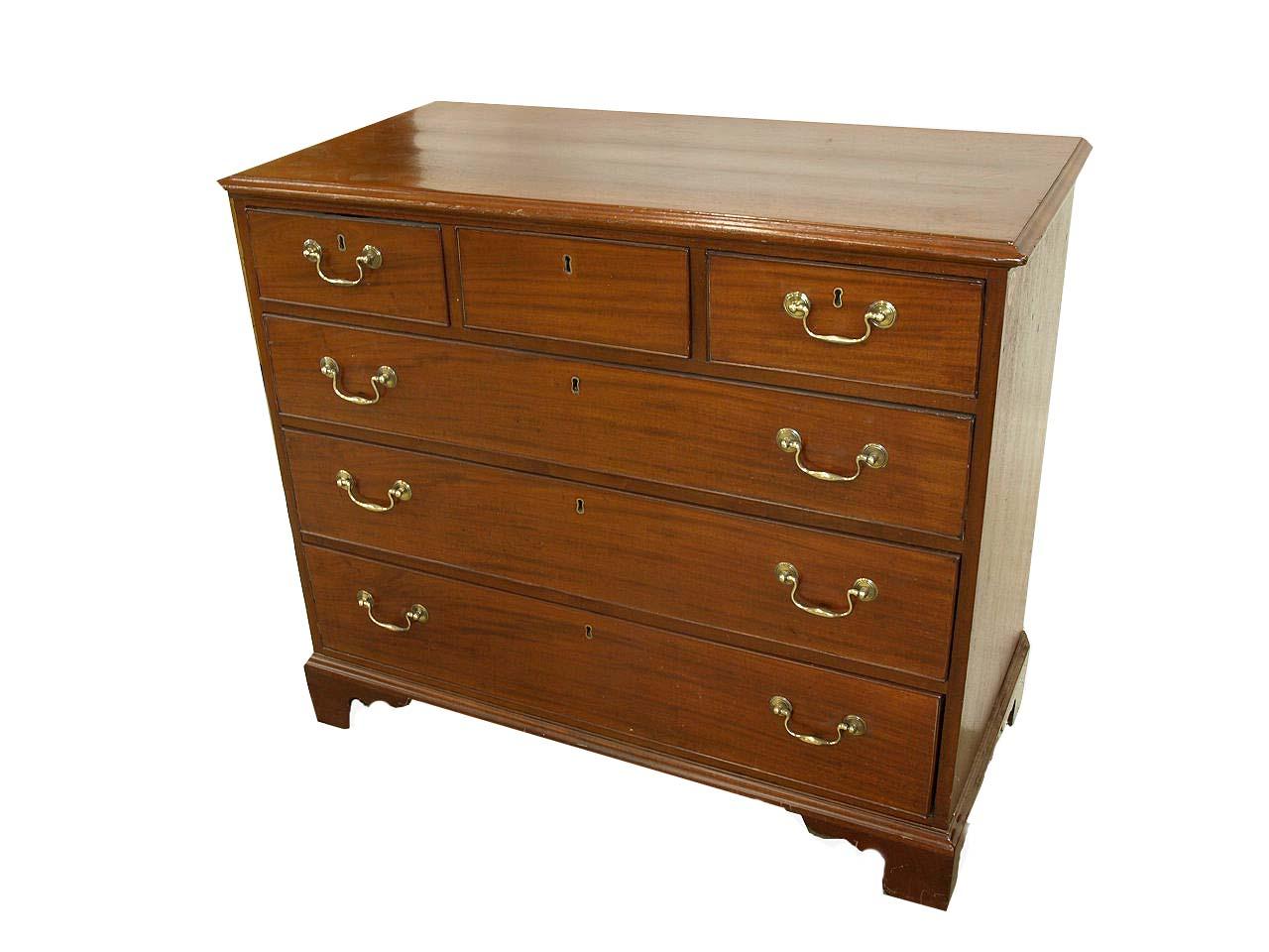 English Chippendale Mahogany Three over Three Drawer Chest In Good Condition For Sale In Wilson, NC