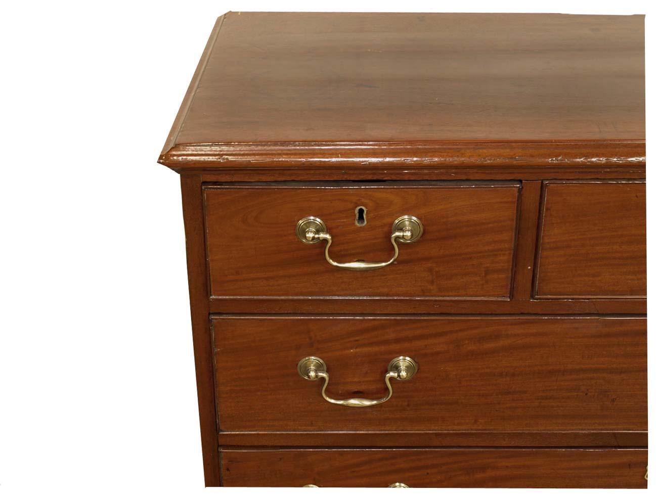 Early 19th Century English Chippendale Mahogany Three over Three Drawer Chest For Sale