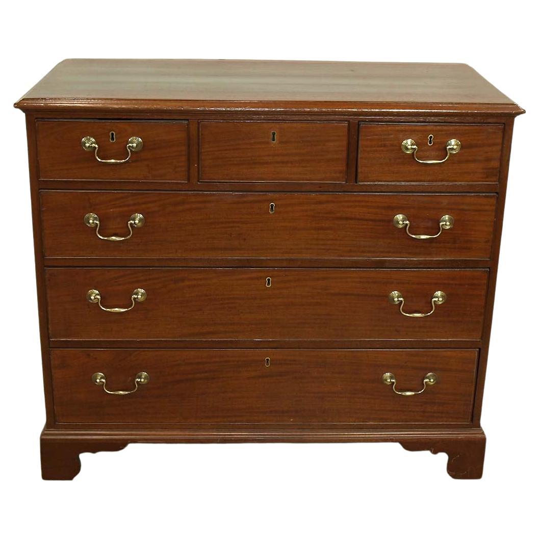 English Chippendale Mahogany Three over Three Drawer Chest For Sale