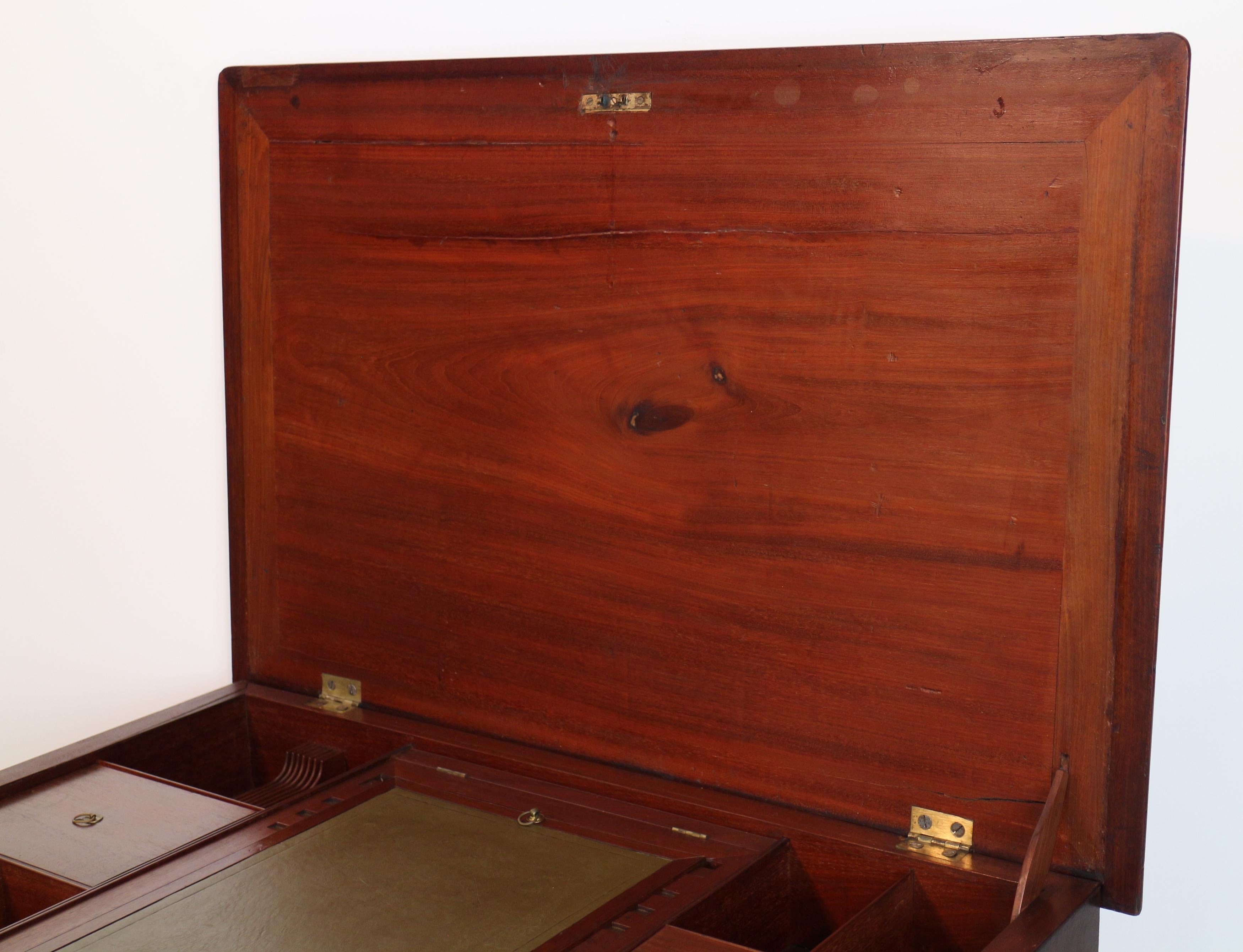 English Chippendale Period George II Red Walnut Kneehole Desk Dressing Table For Sale 7