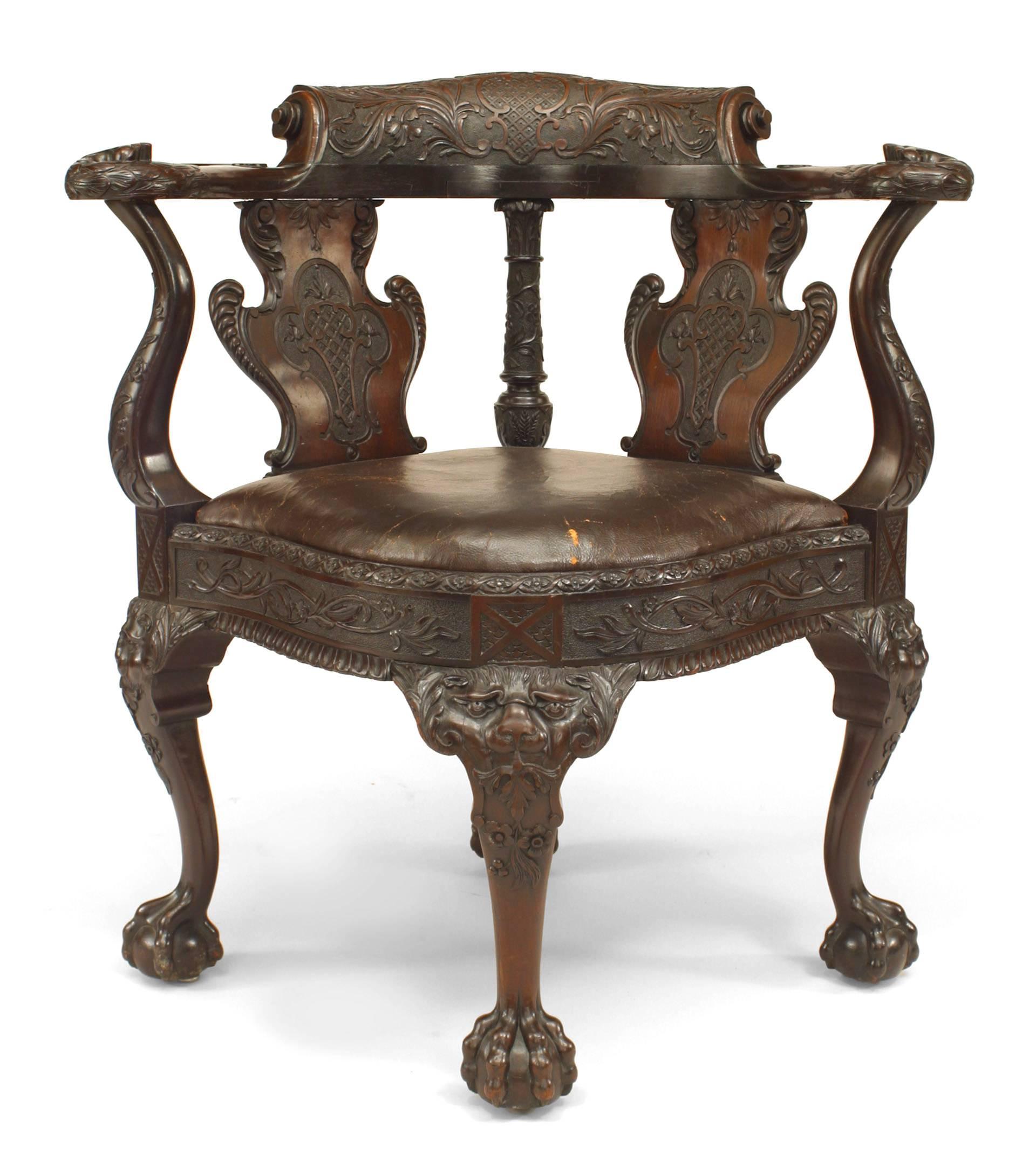 English Chippendale Style '18th-19th Century' Carved Mahogany Corner Armchair In Good Condition For Sale In New York, NY