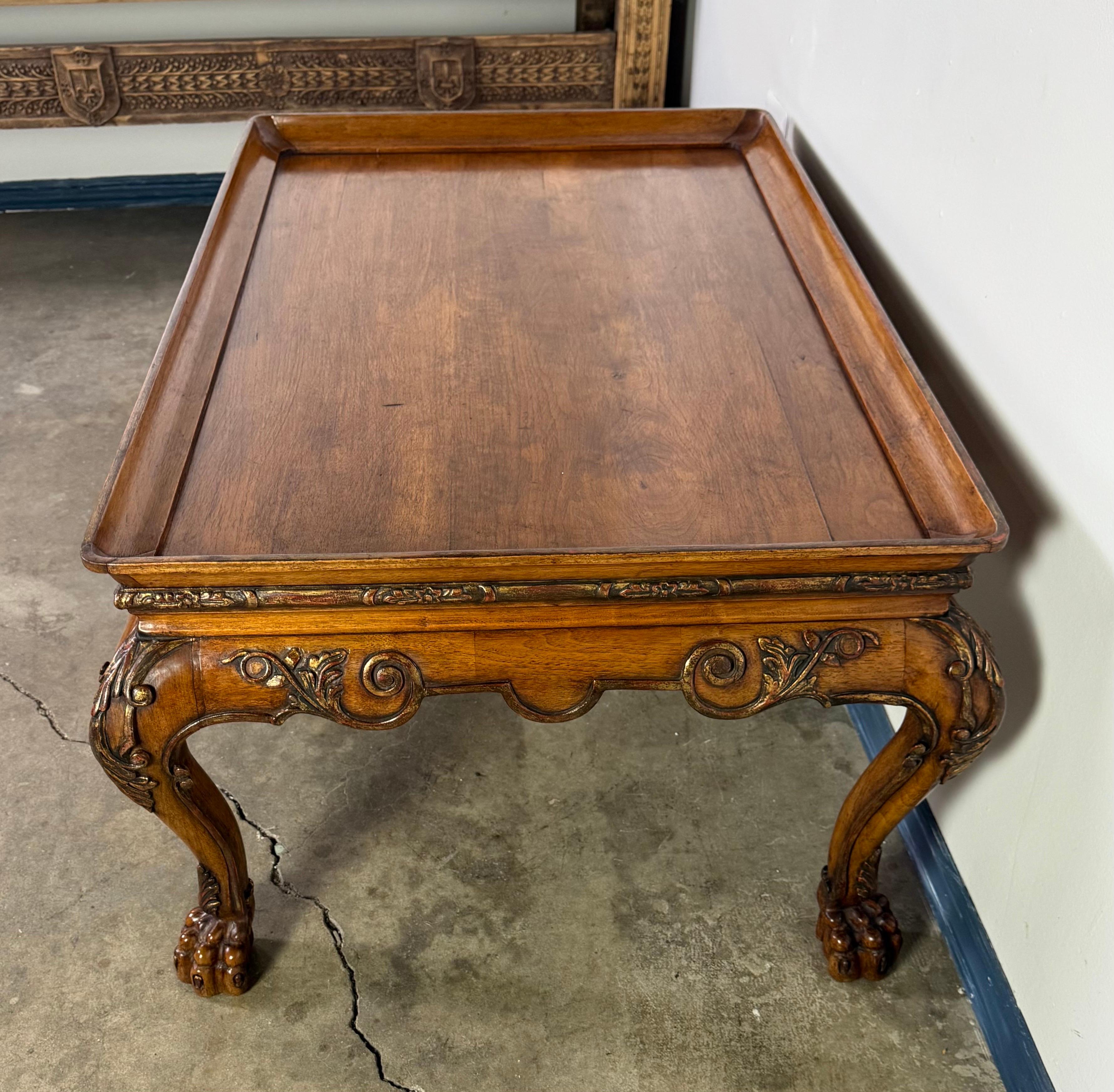 Table basse anglaise de style Chippendale en vente 7
