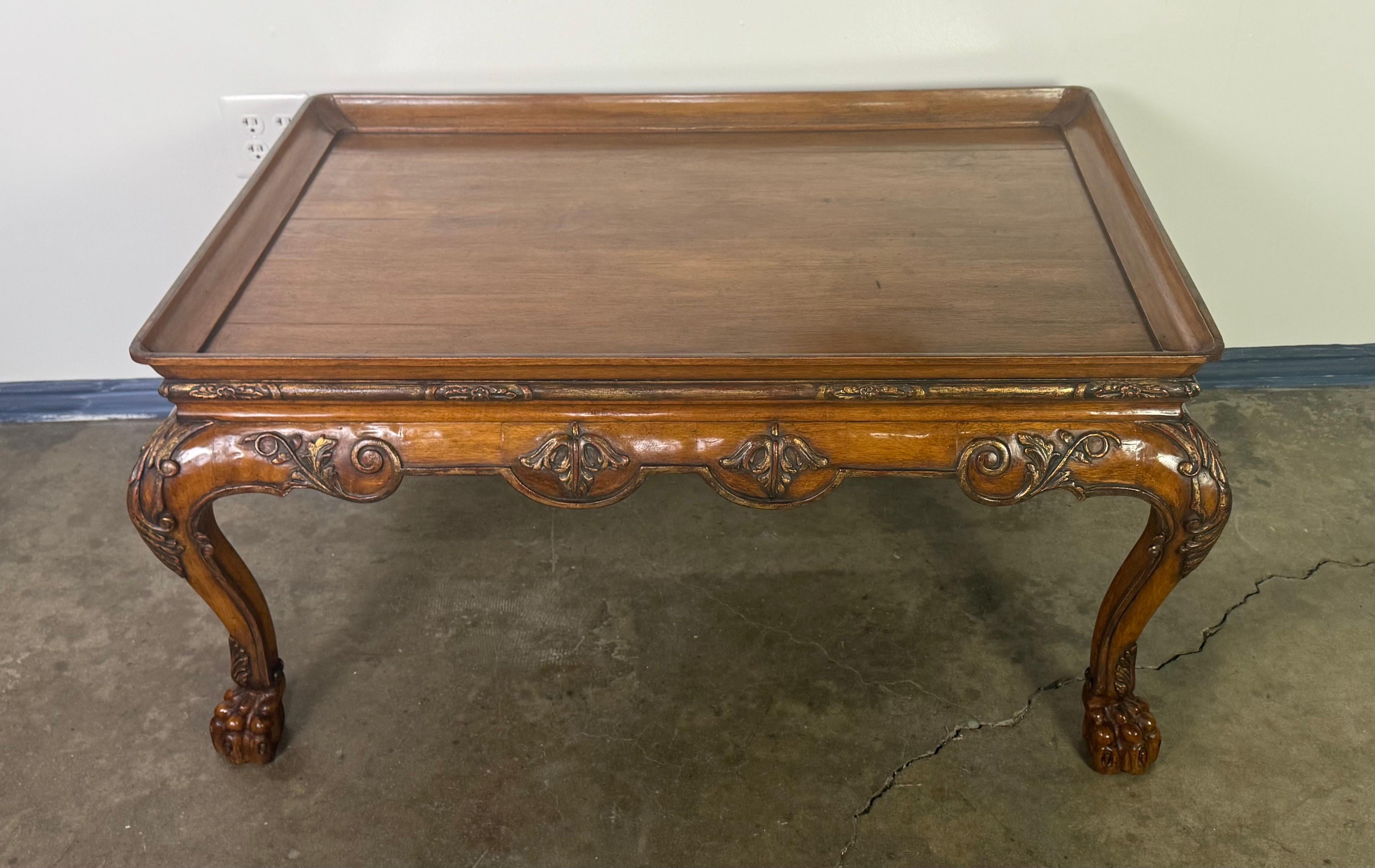Table basse anglaise de style Chippendale Bon état - En vente à Los Angeles, CA