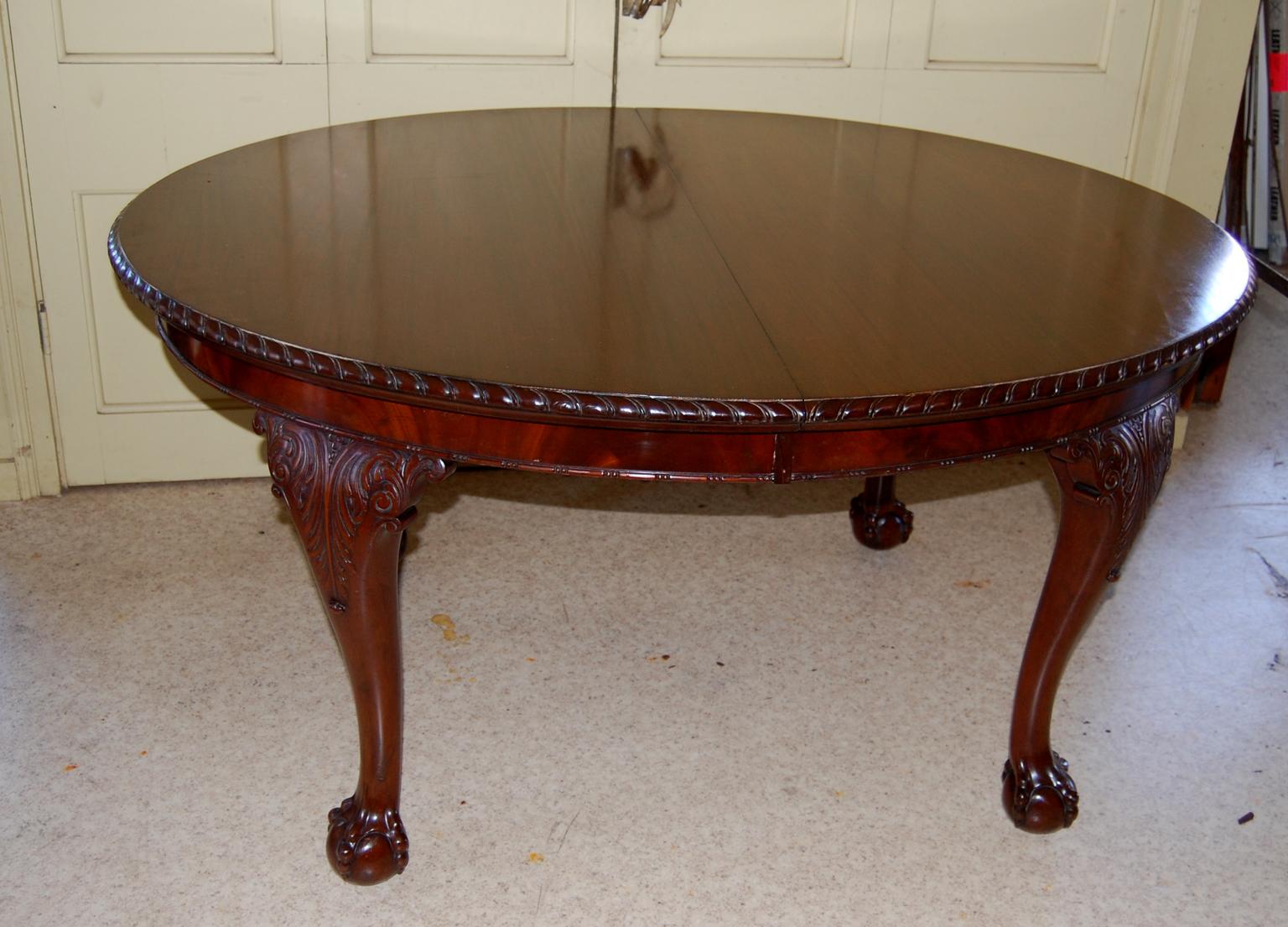 English Chippendale Style Early 20th Century Banquet Table Two Leaves 7