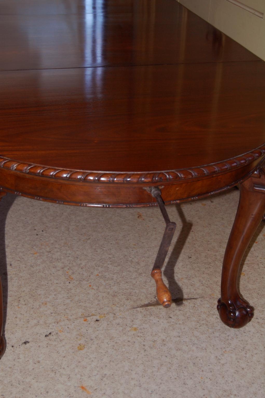English Chippendale Style Early 20th Century Banquet Table Two Leaves 3
