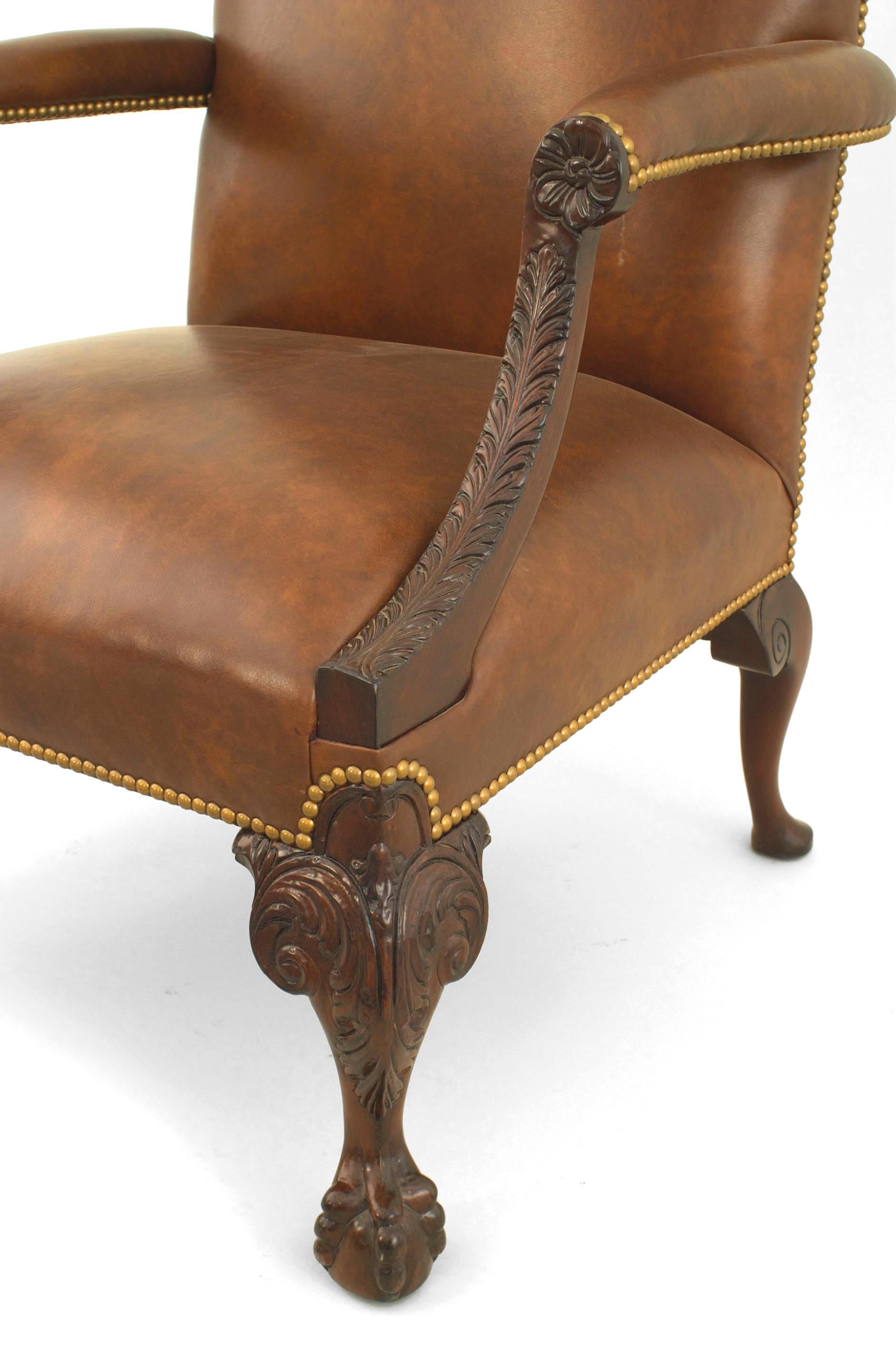 English Chippendale Style Mahogany Carved Open Armchair In Good Condition For Sale In New York, NY